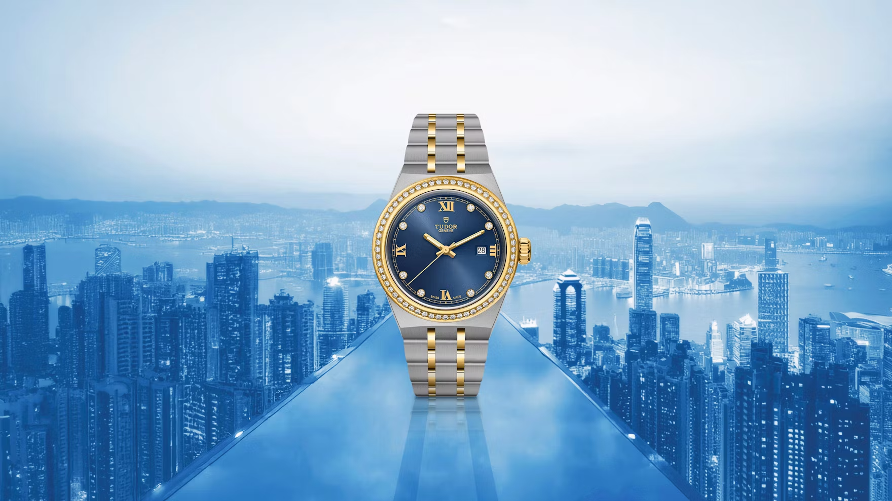 Tudor’s 28 mm Royal Goes Full Sparkle: The Blue-Dial Diamond Debut That Signals a New Feminine Sport-Chic Push