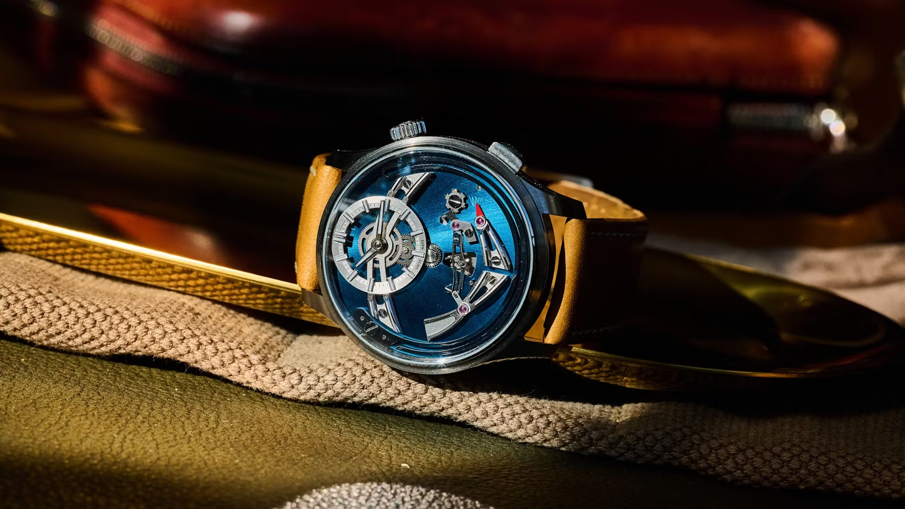 A Masterful "Structural Arbitrage": How Christopher Ward Transformed a Tariff Crisis into the Ultimate Defense of Its Brand Philosophy