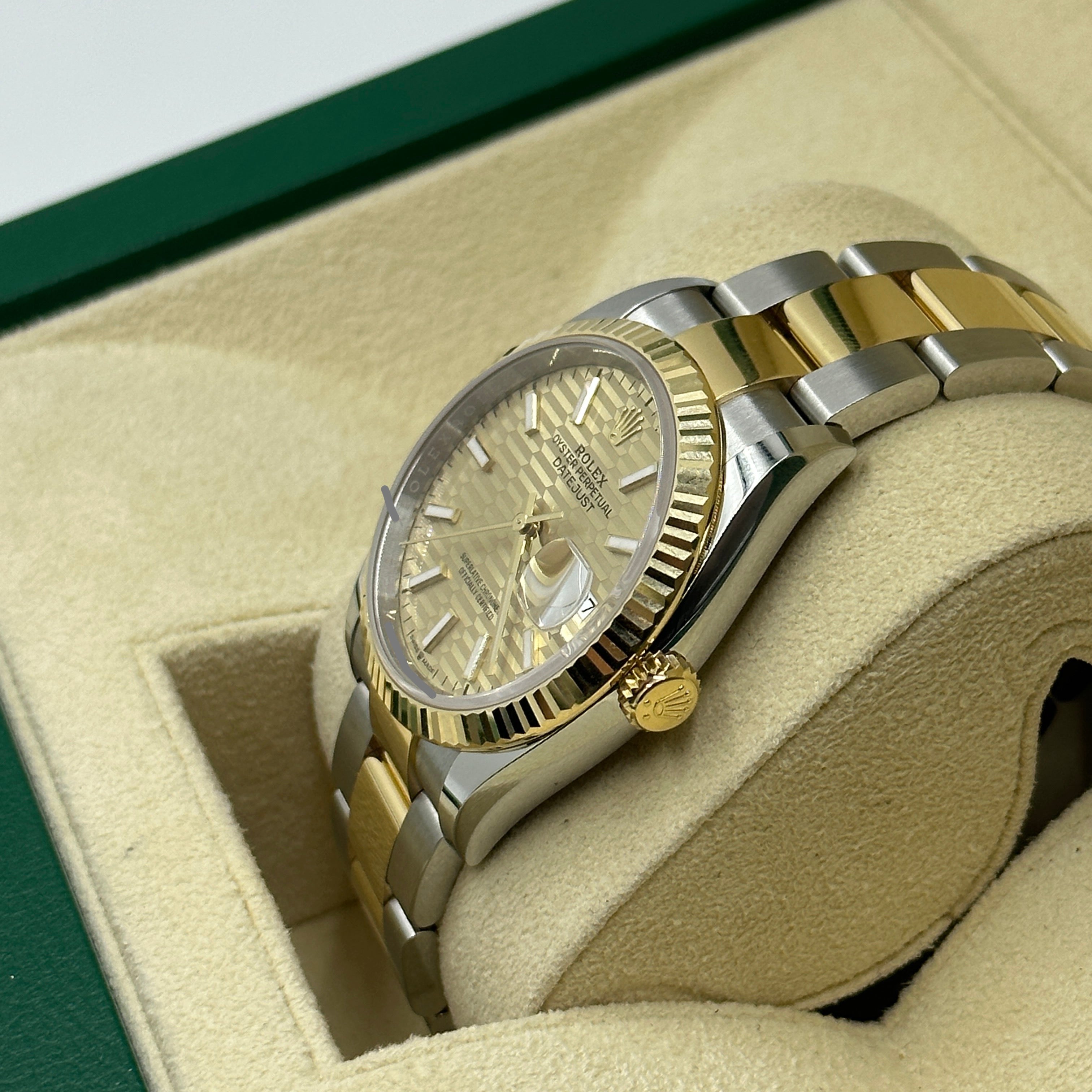 Rolex Datejust 36 126233 Champ Flute Oyster 2024