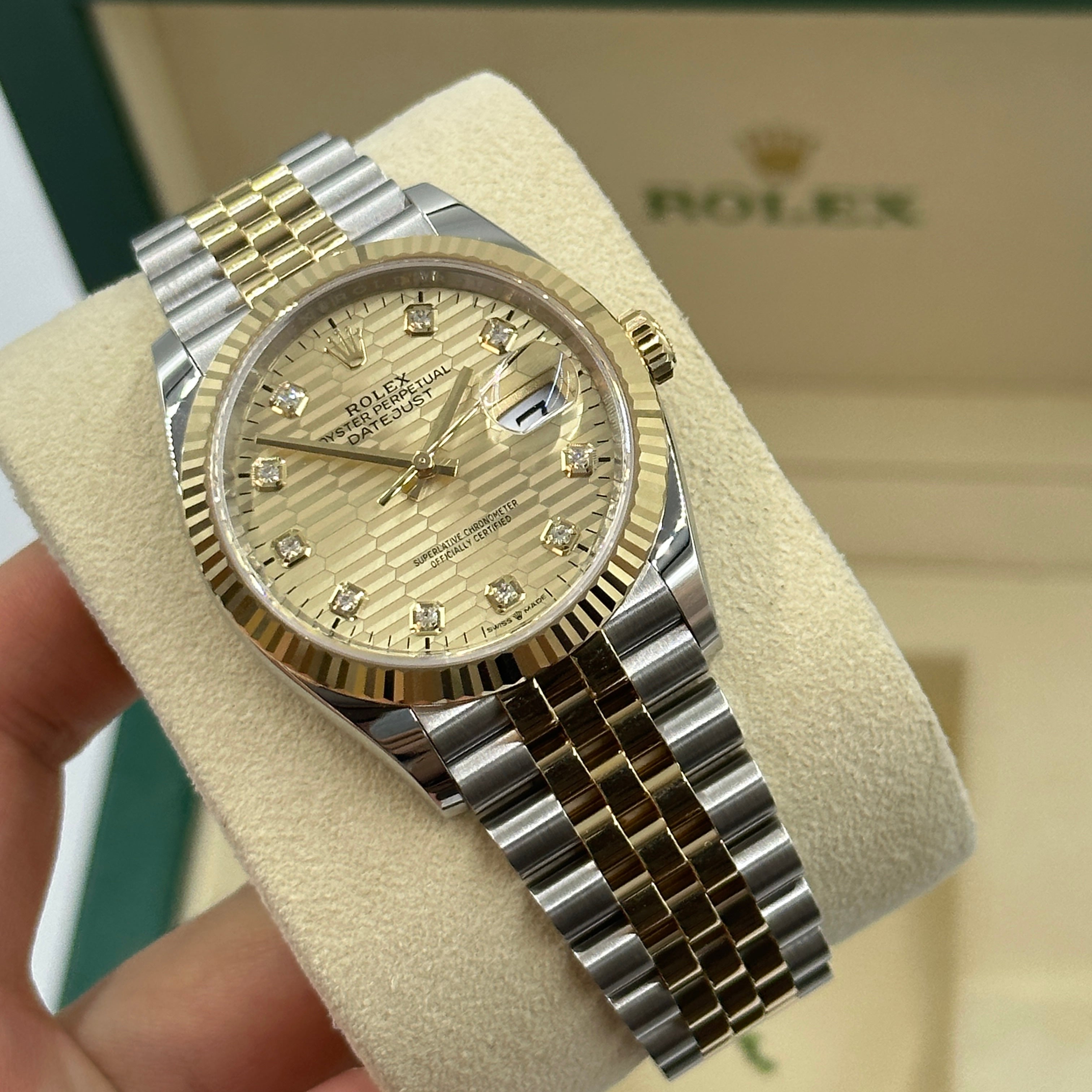 Rolex Datejust 36 126233G Champ Fluted Jubilee 2024