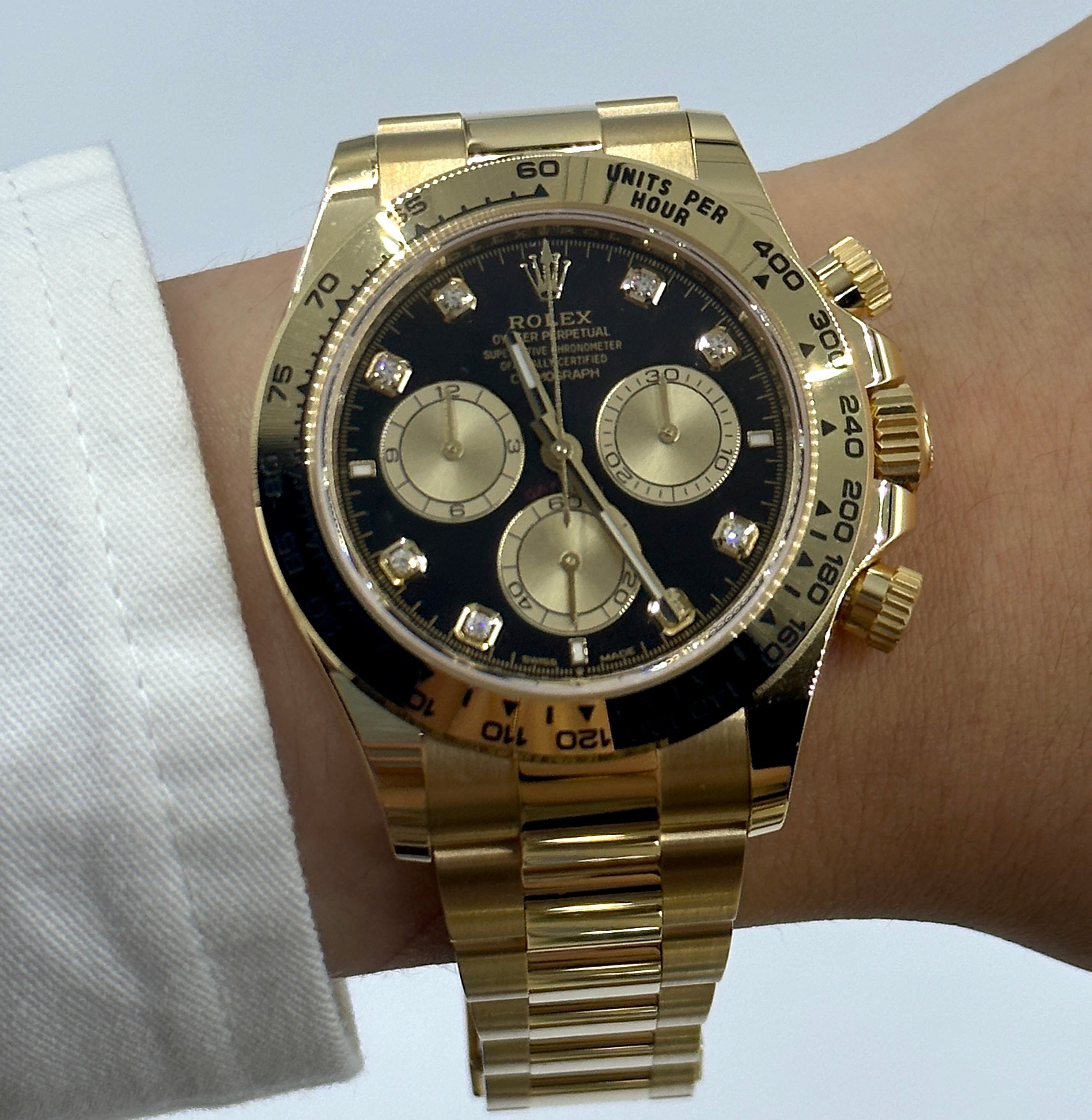 Rolex Cosmograph Daytona 126508 Bright black and golden set with diamonds