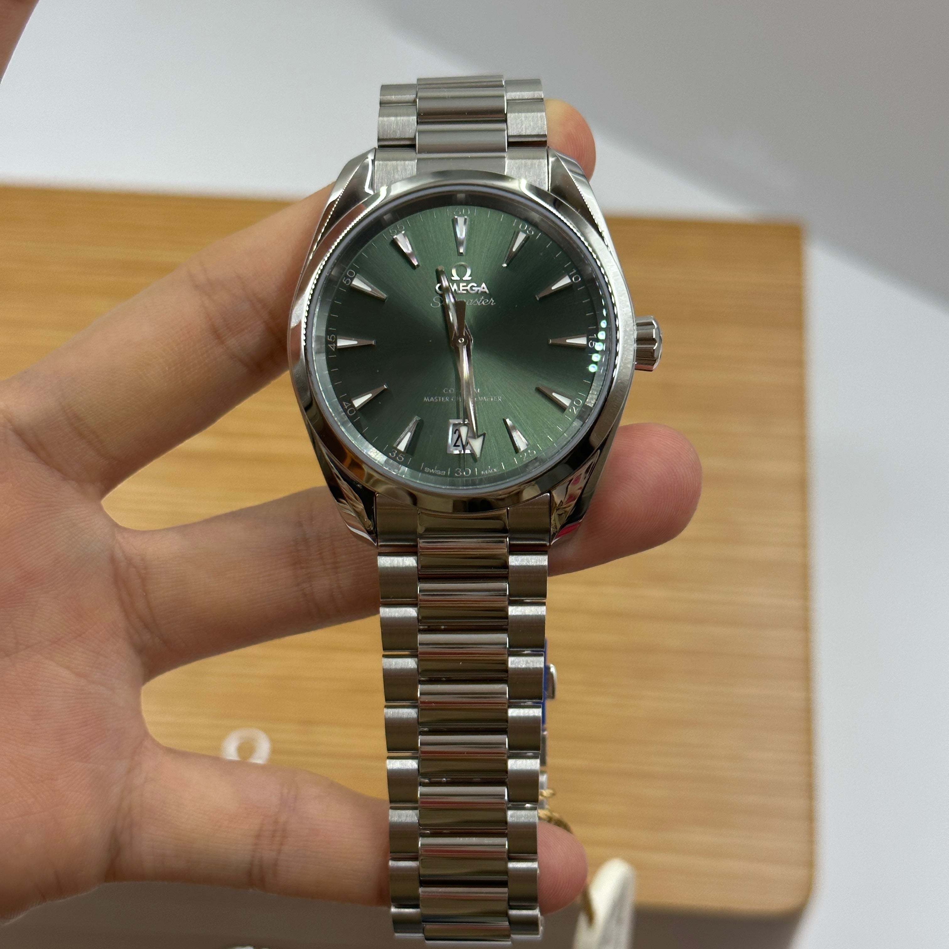 Omega Seamaster Aqua Terra Shades 220.10.38.20.10.002