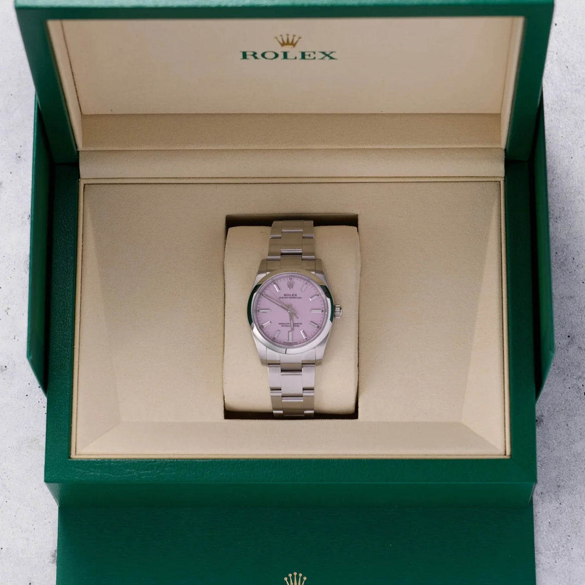 Rolex Oyster Perpetual 34 124200 Candy Pink Index 2025