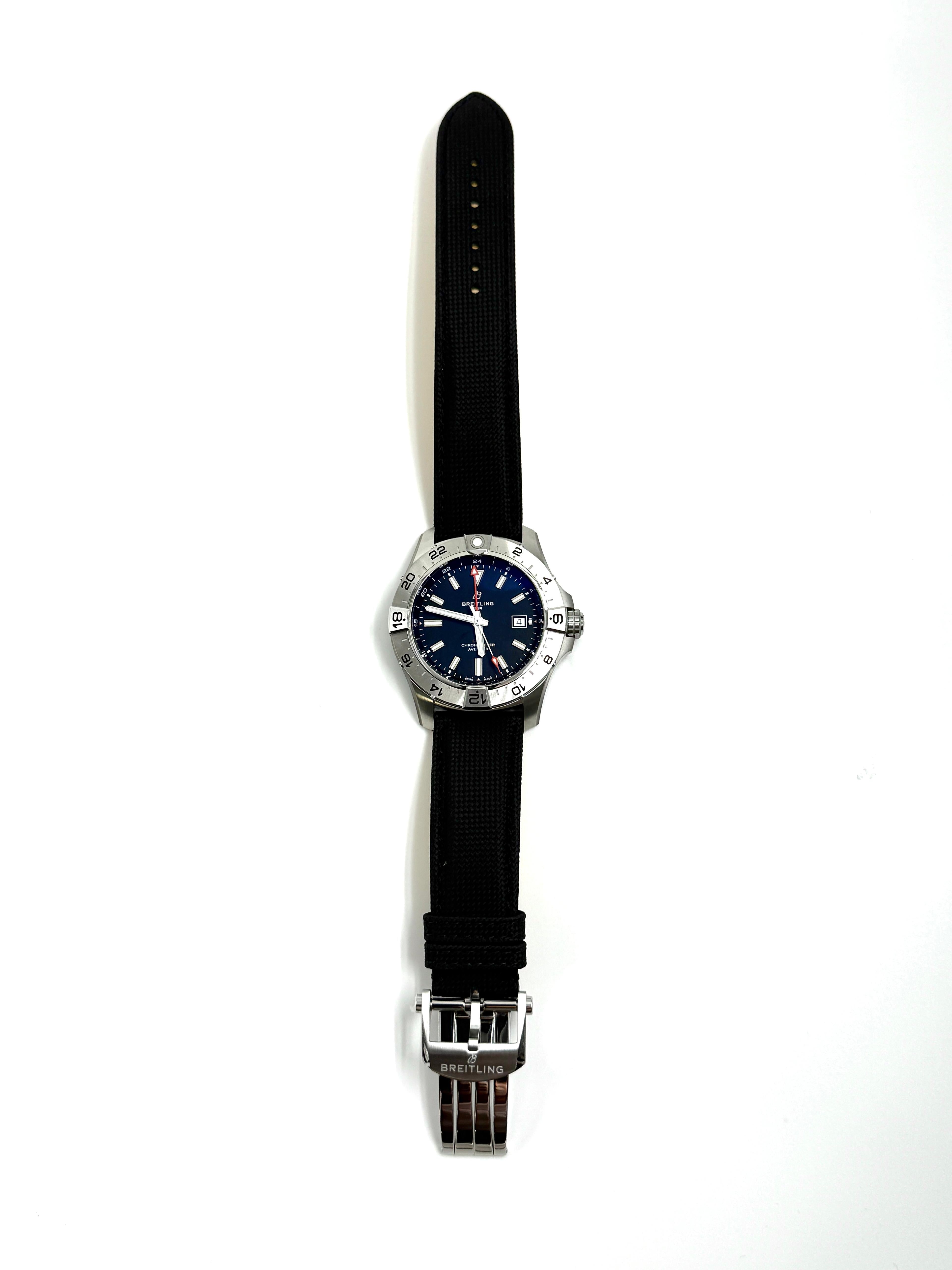 Breitling Avenger Automatic GMT 44 A32320101B1X1
