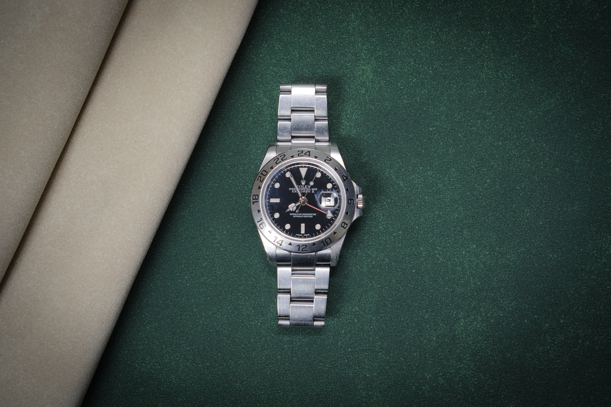 16570 Black with original paper