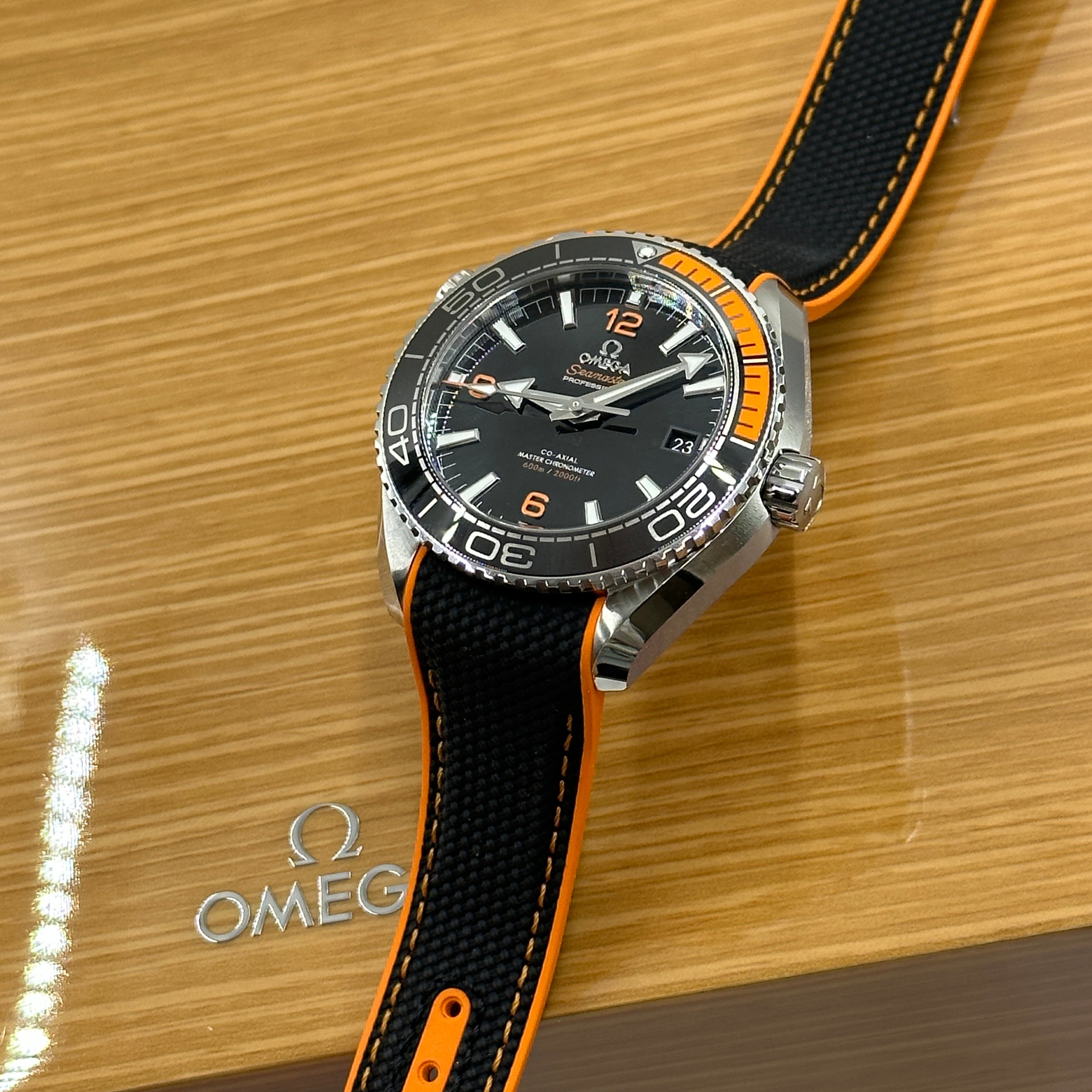 Omega Seamaster Planet Ocean 215.32.44.21.01.001