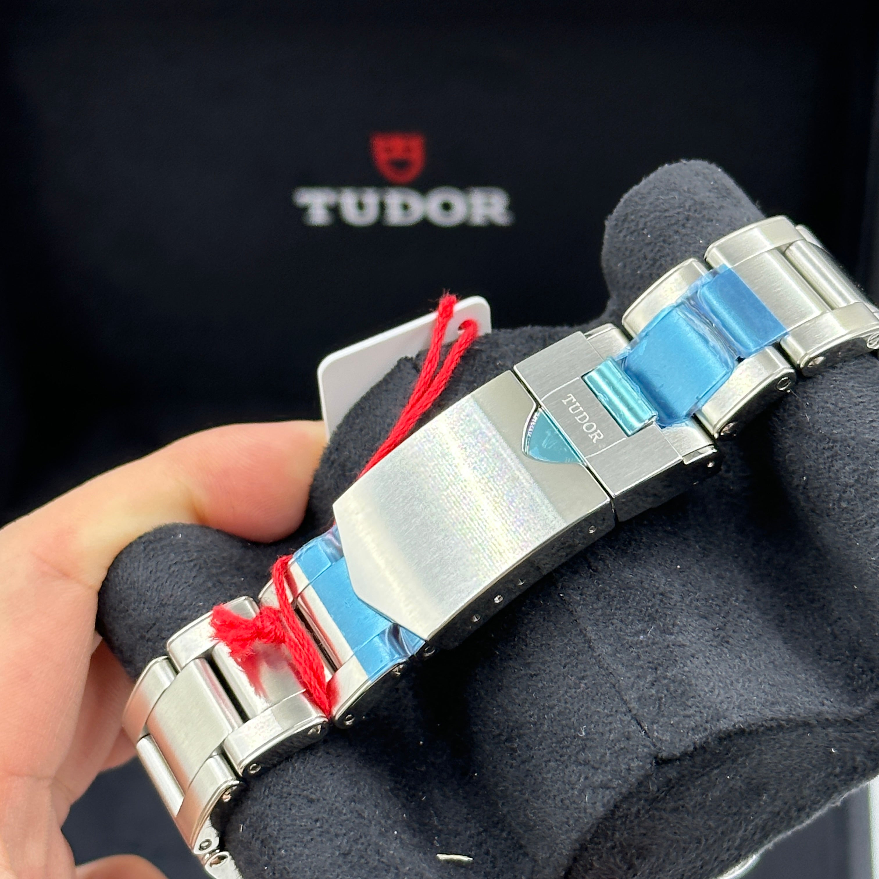 TUDOR BLACK BAY GMT M79830RB-0010