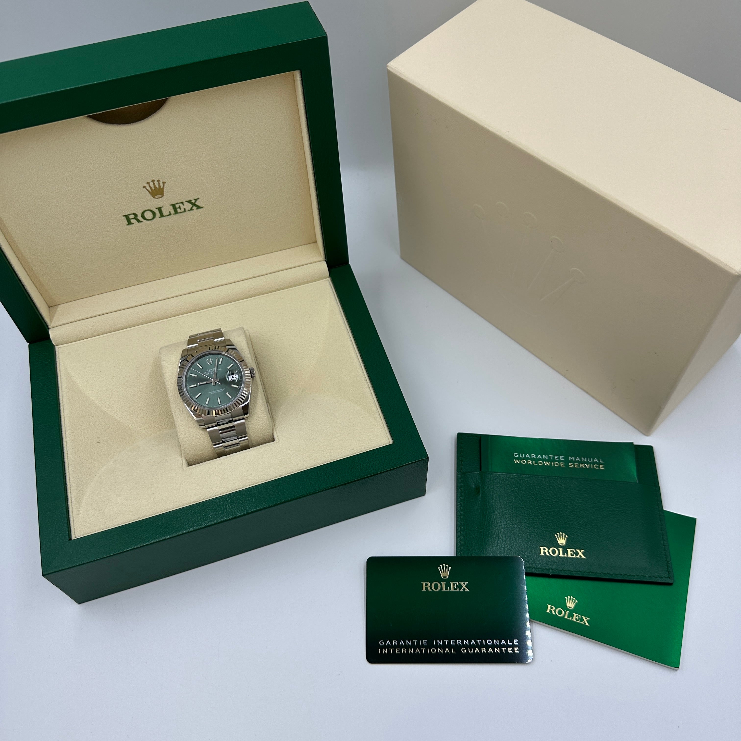 Rolex Datejust 41 126334 Mint Green Index Oyster 2025