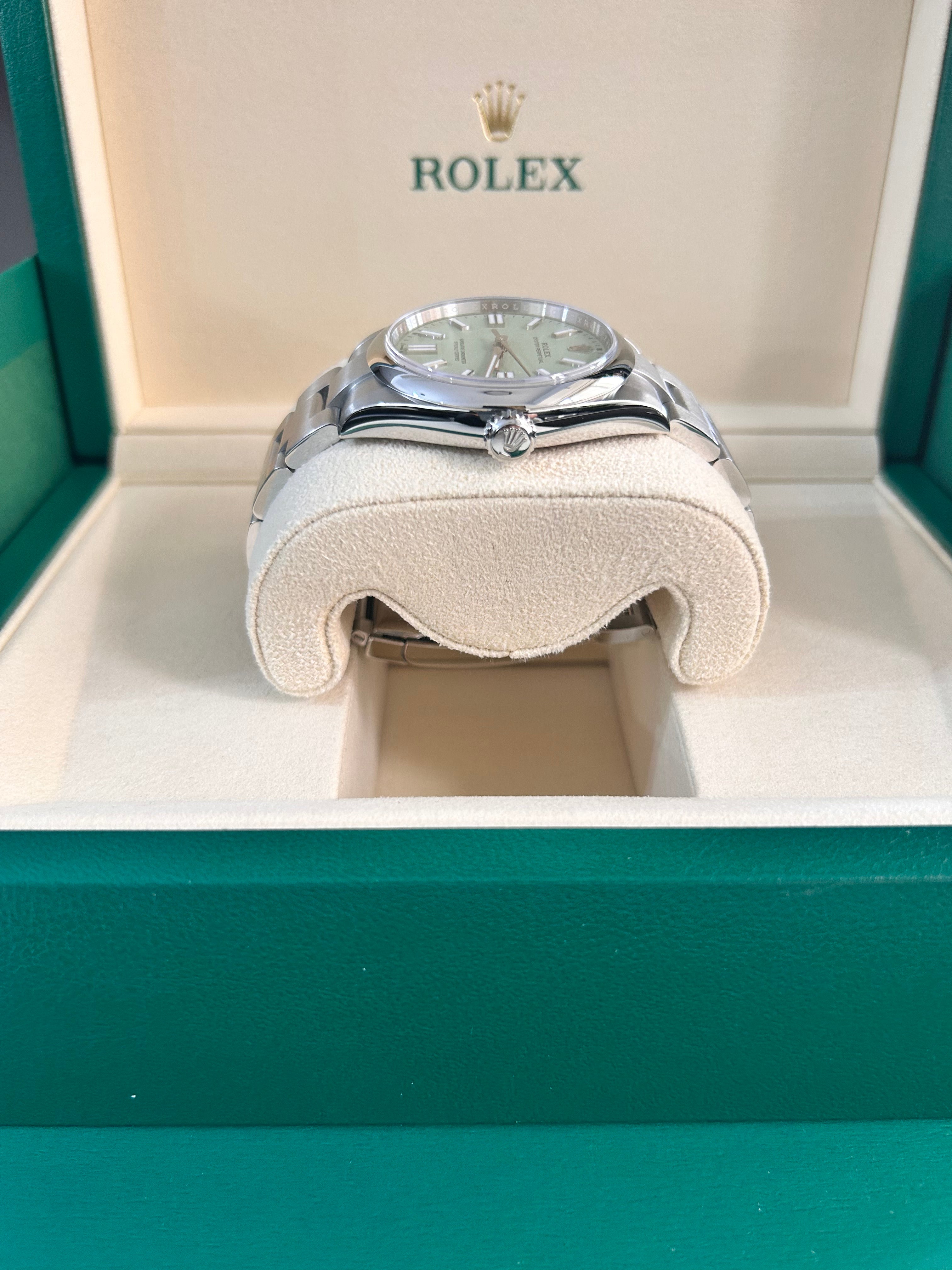 Rolex Oyster Perpetual 134300 Pistachio