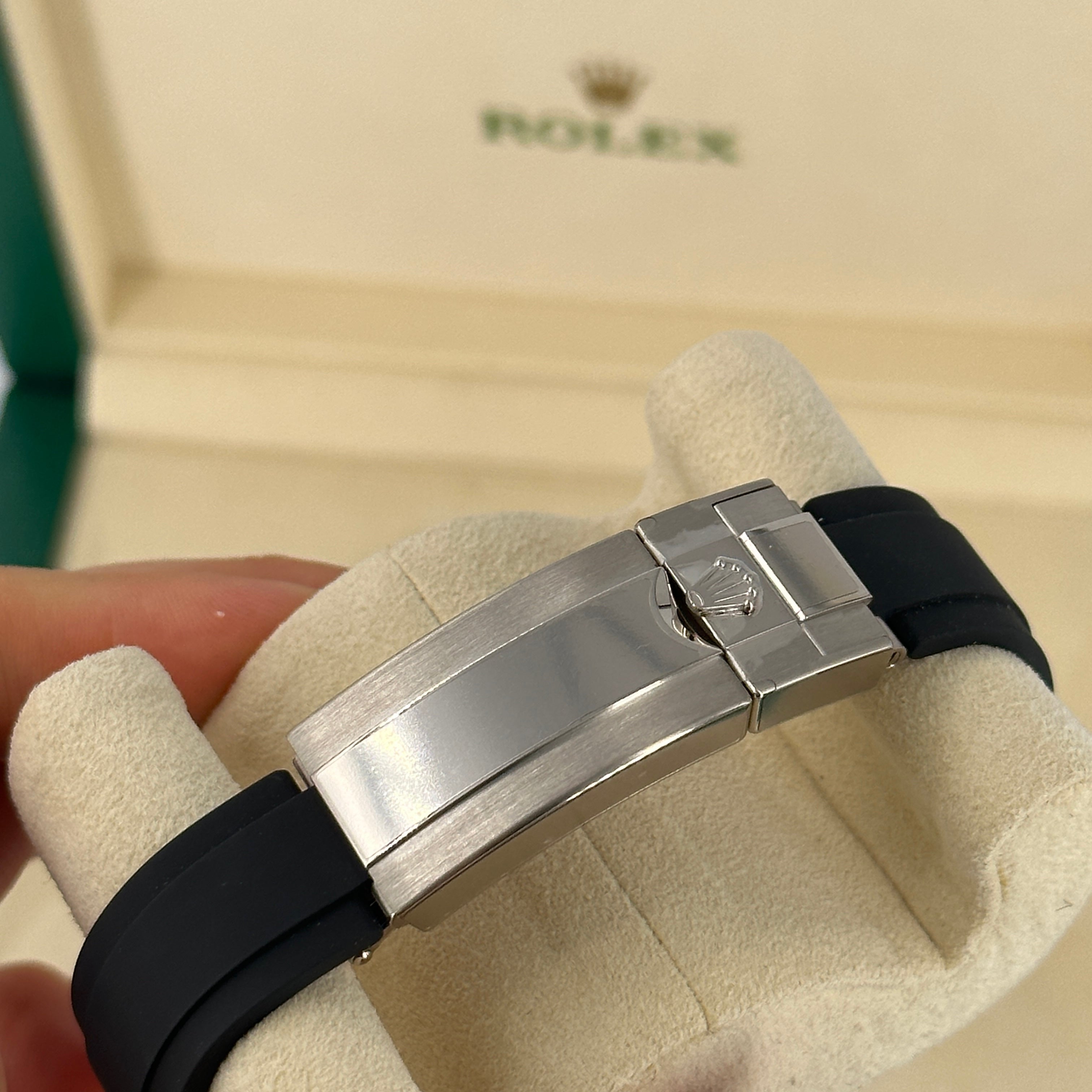 Rolex daytona 126589RBR NG WHITE