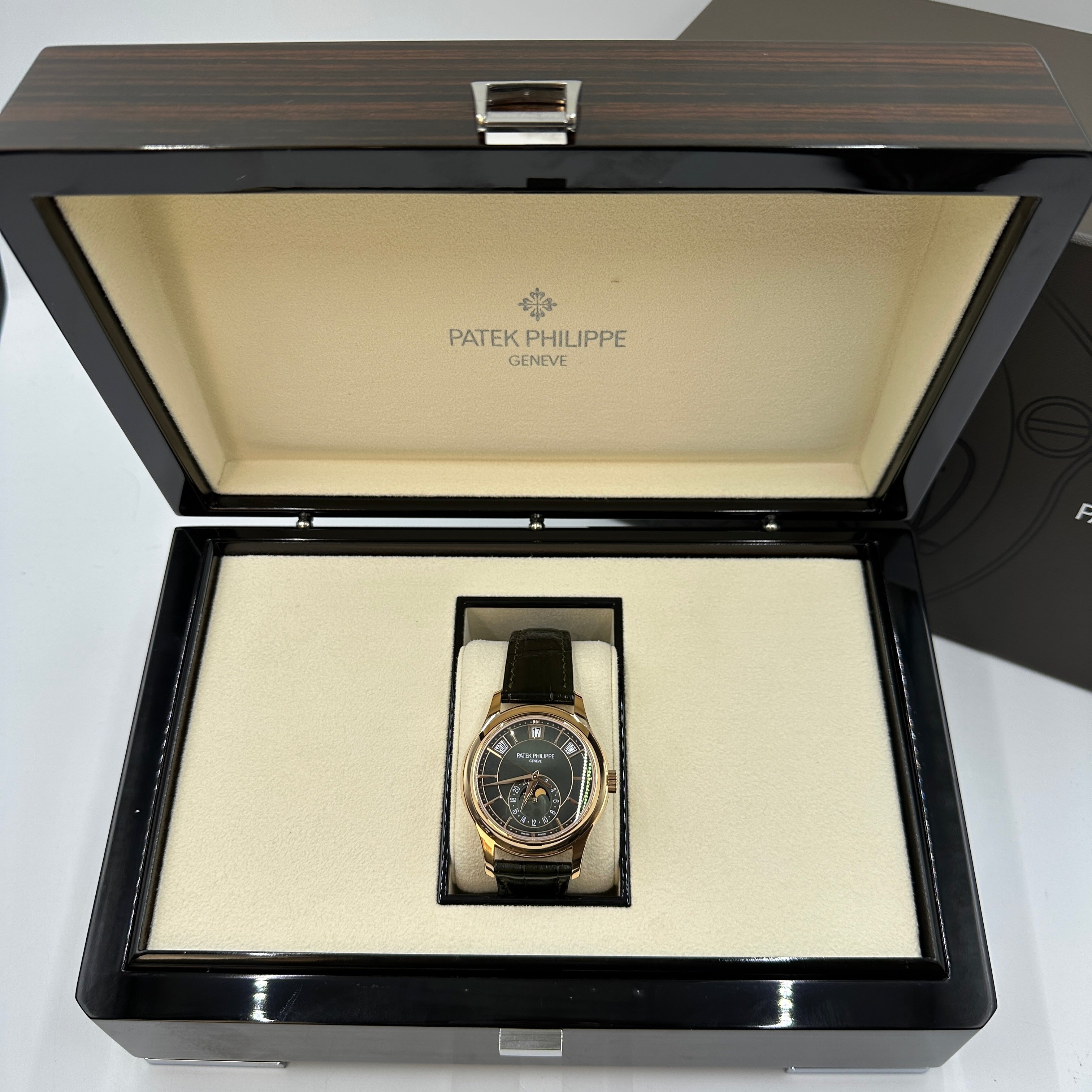 Patek Philippe Annual Calendar 5205R-011 GREEN 2026