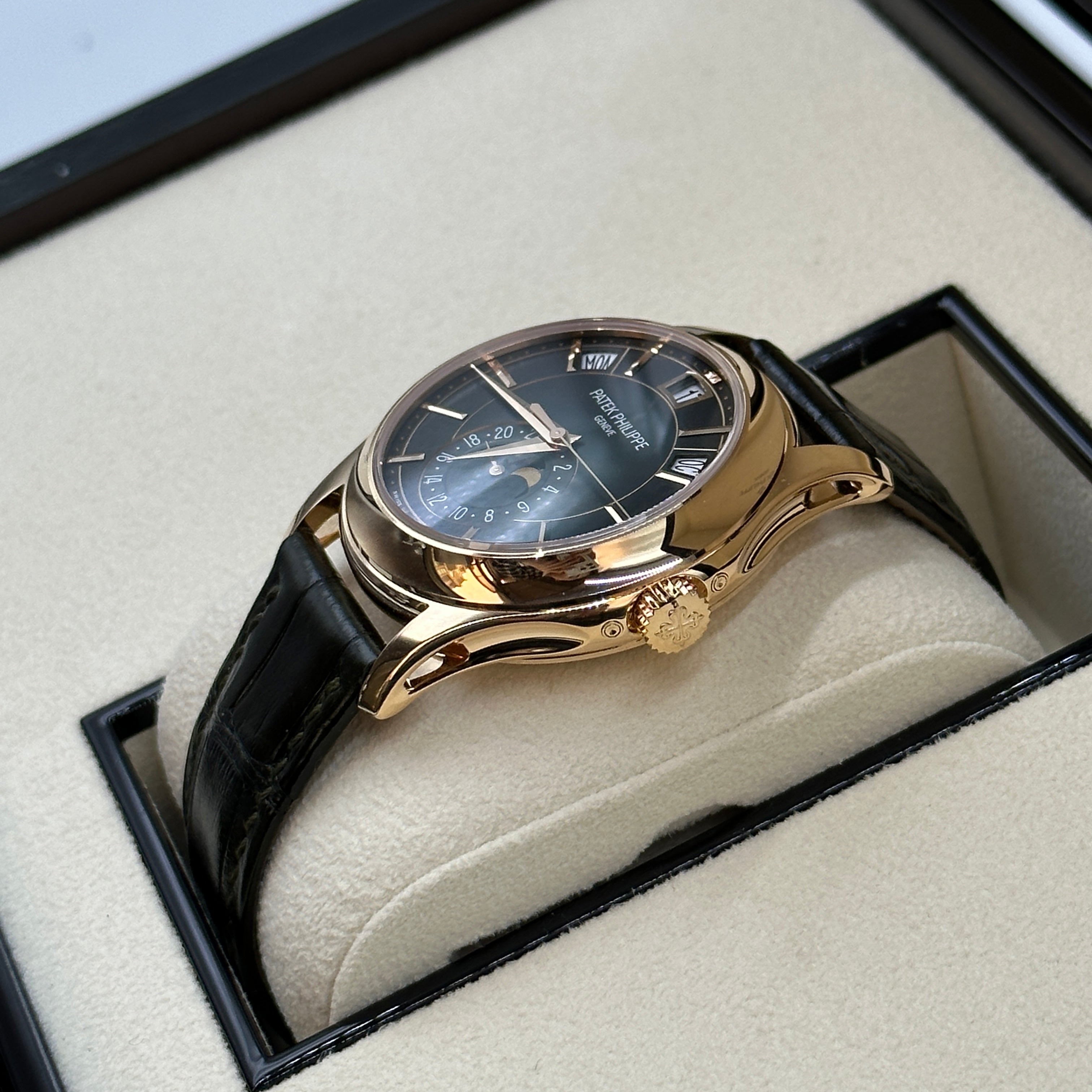 Patek Philippe Annual Calendar 5205R-011 GREEN 2026