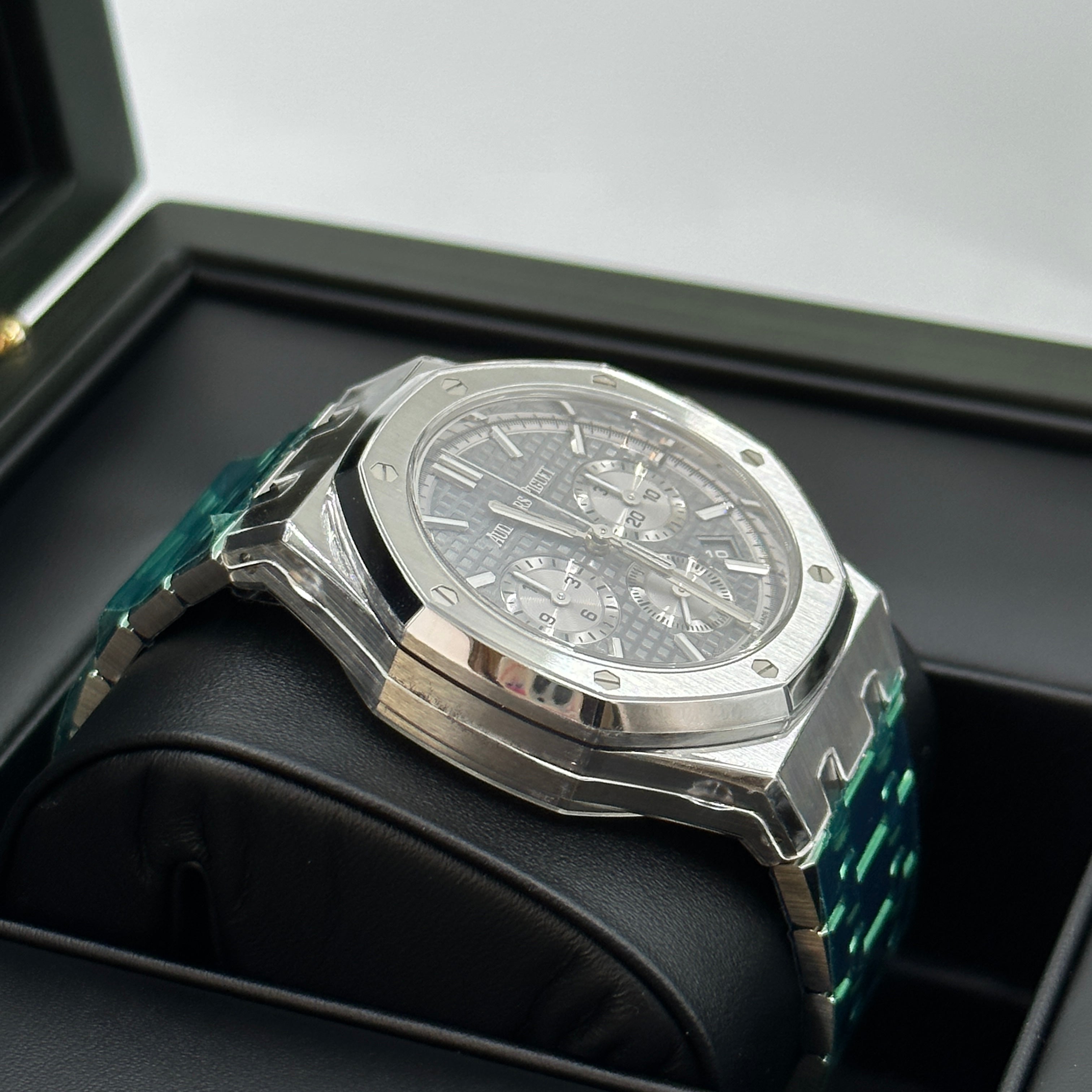 Audemars Piguet Royal Oak Selfwinding Chronograph 26715ST.OO.1356ST.02 2025