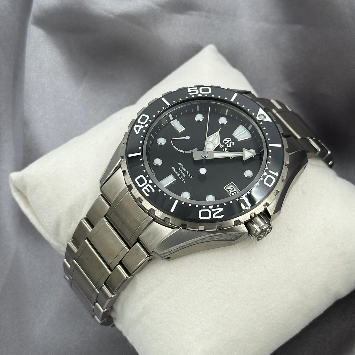 Grand Seiko Evolution 9 Collection SLGA015G 2026