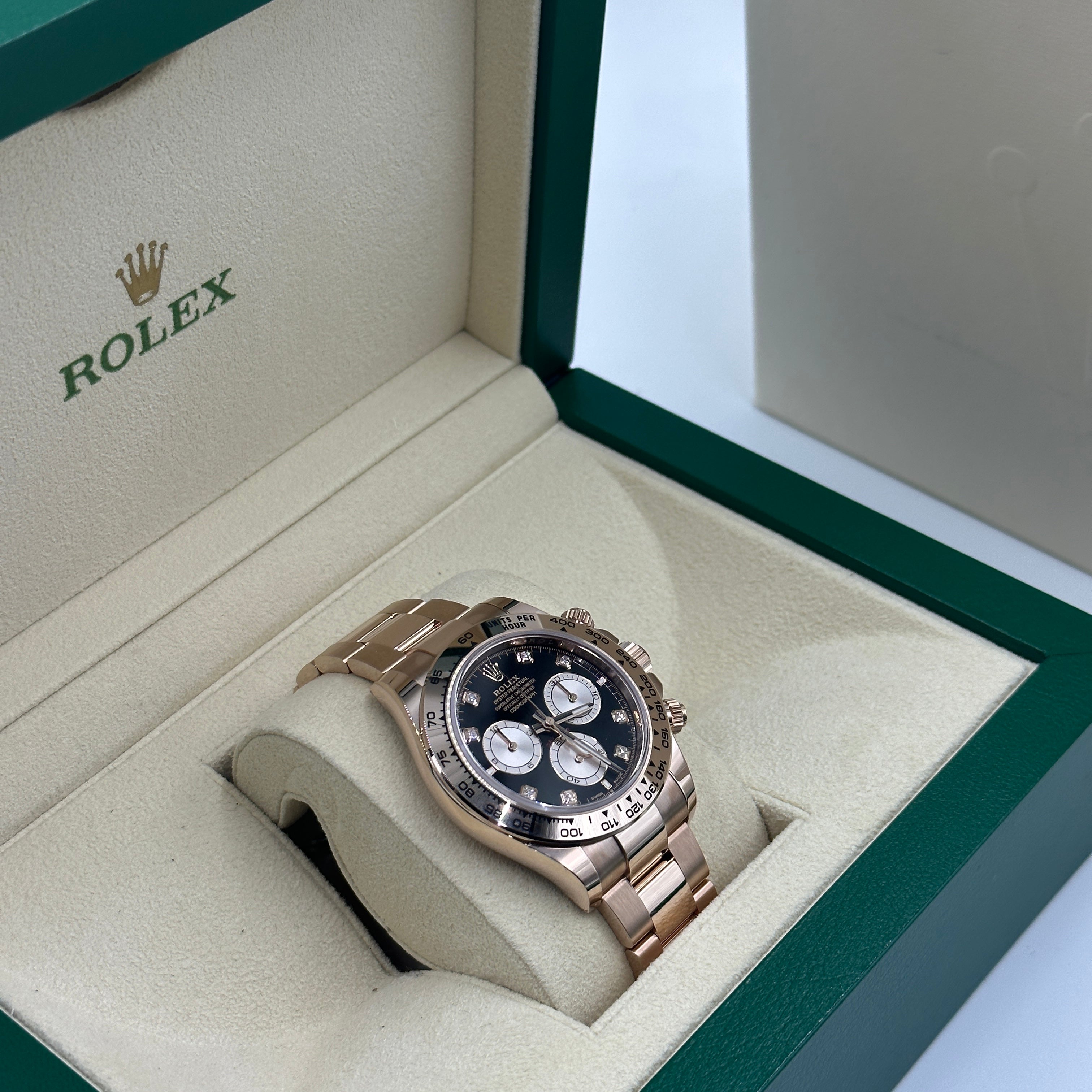 Rolex Cosmograph Daytona 126505 Bright black and sundust set with diamonds