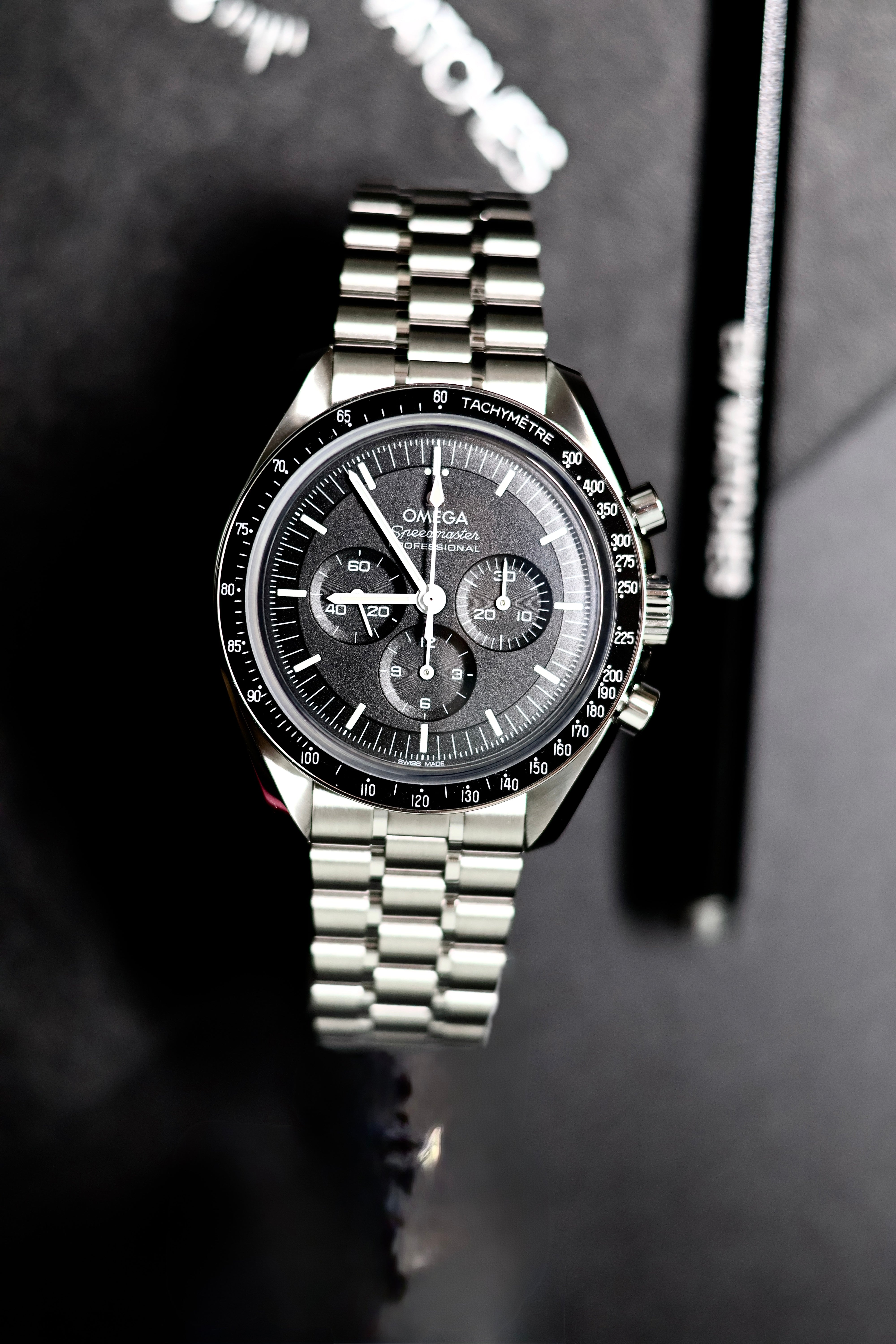 Omega Speedmaster 310.30.42.50.01.002 Black 2026 – EW Watches