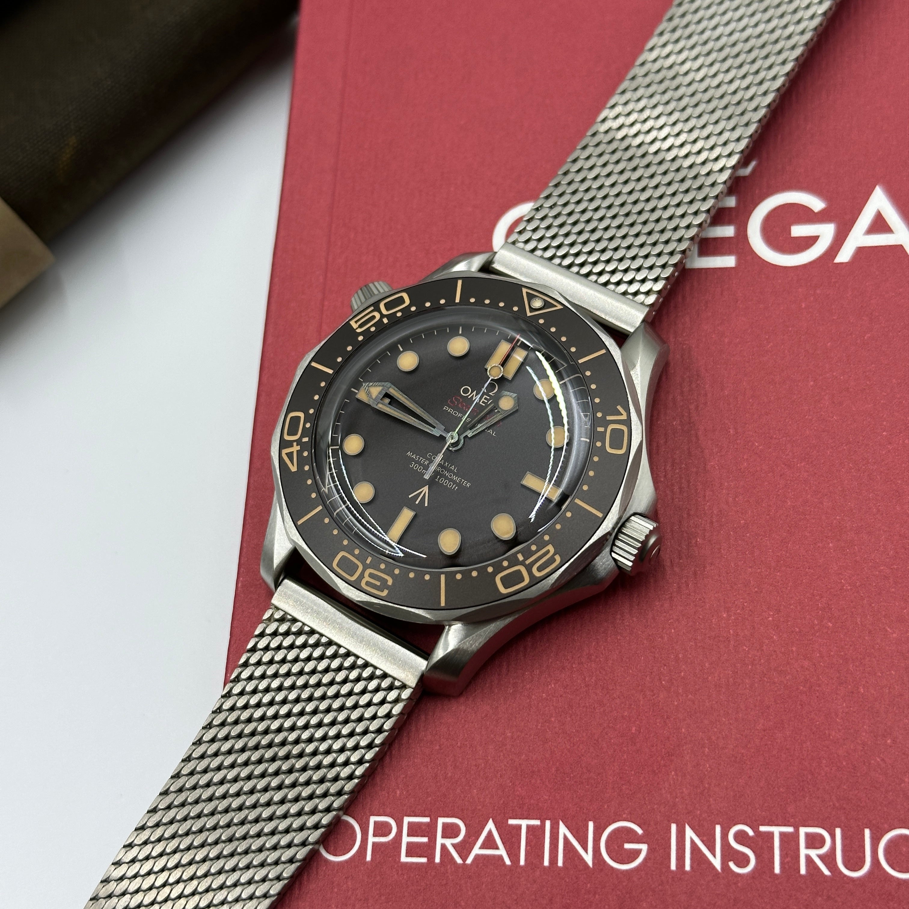OMEGA Seamaster Diver 300M  210.90.42.20.01.001