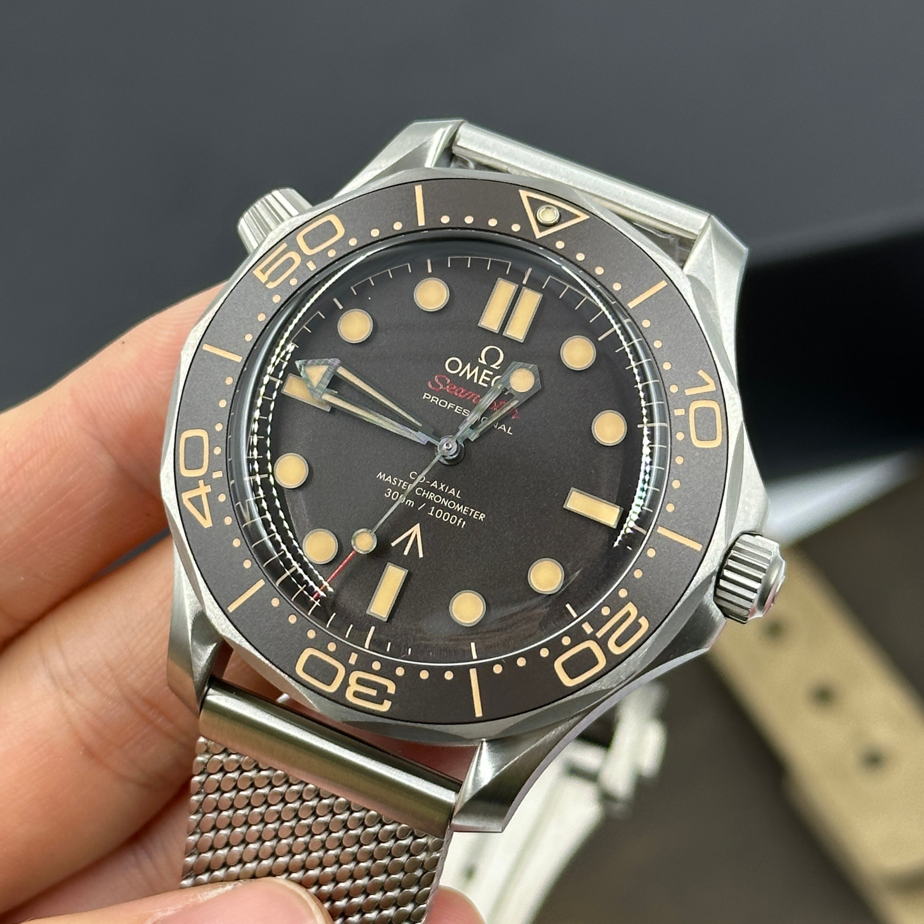 OMEGA Seamaster Diver 300M  210.90.42.20.01.001