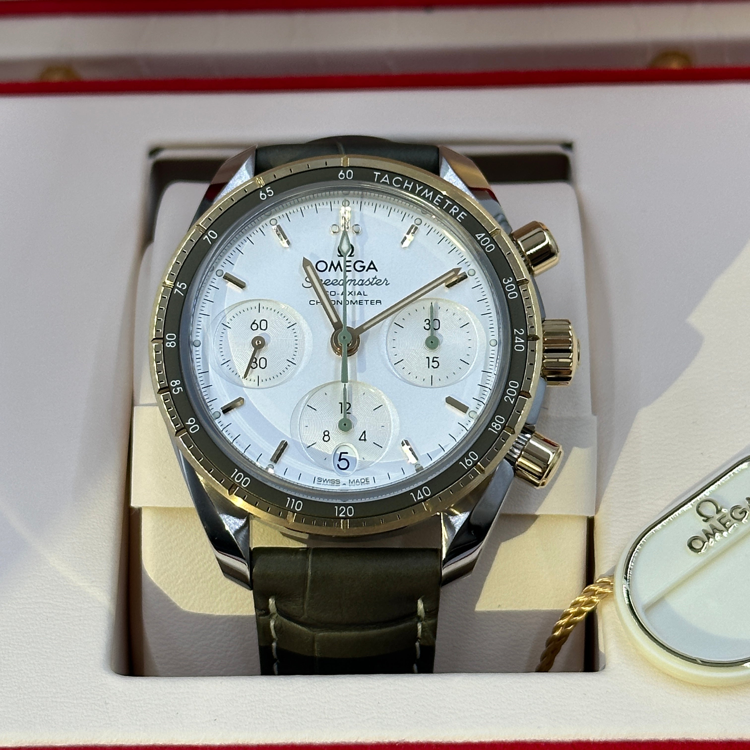Omega Speedmaster 324.23.38.50.02.001 2026
