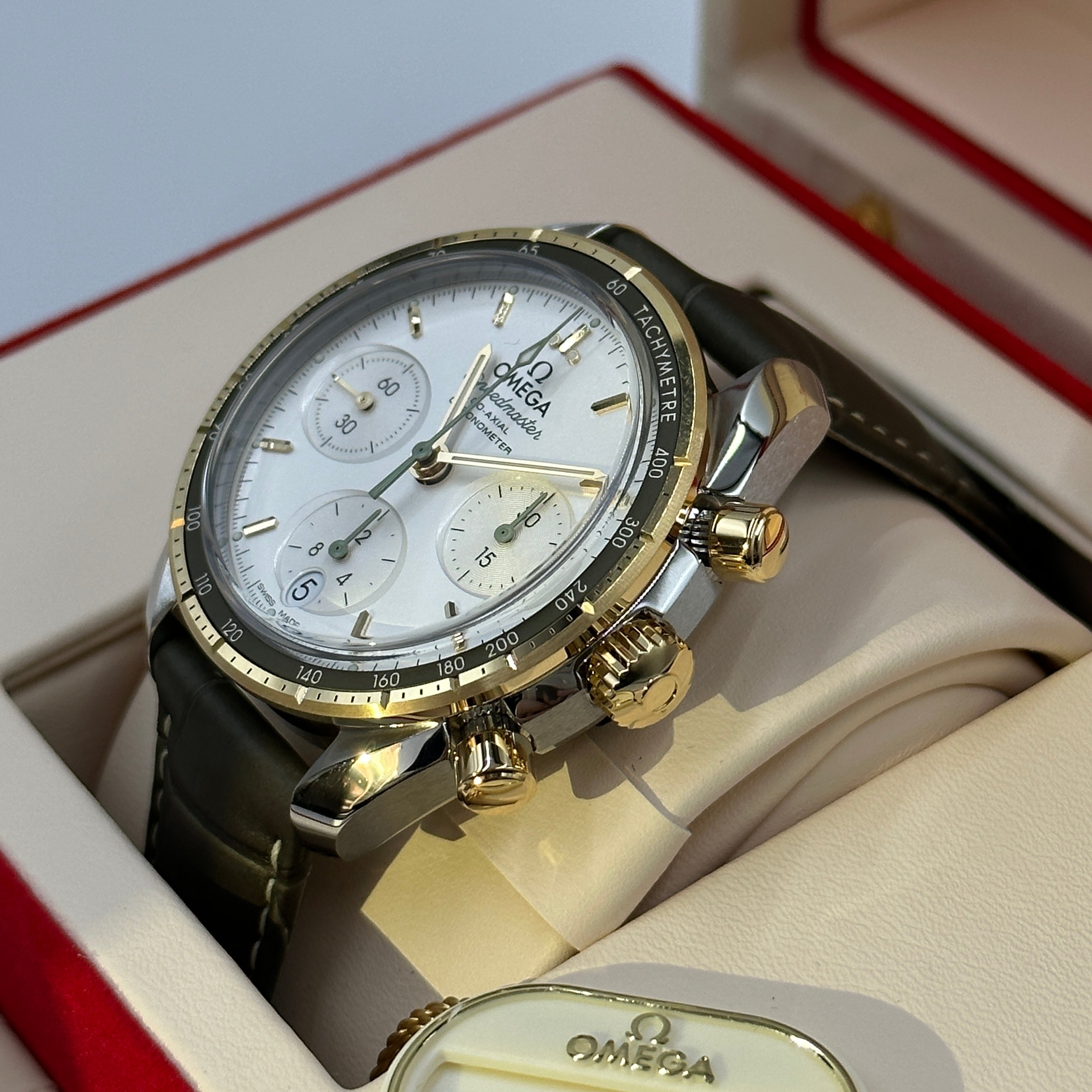 Omega Speedmaster 324.23.38.50.02.001 2026