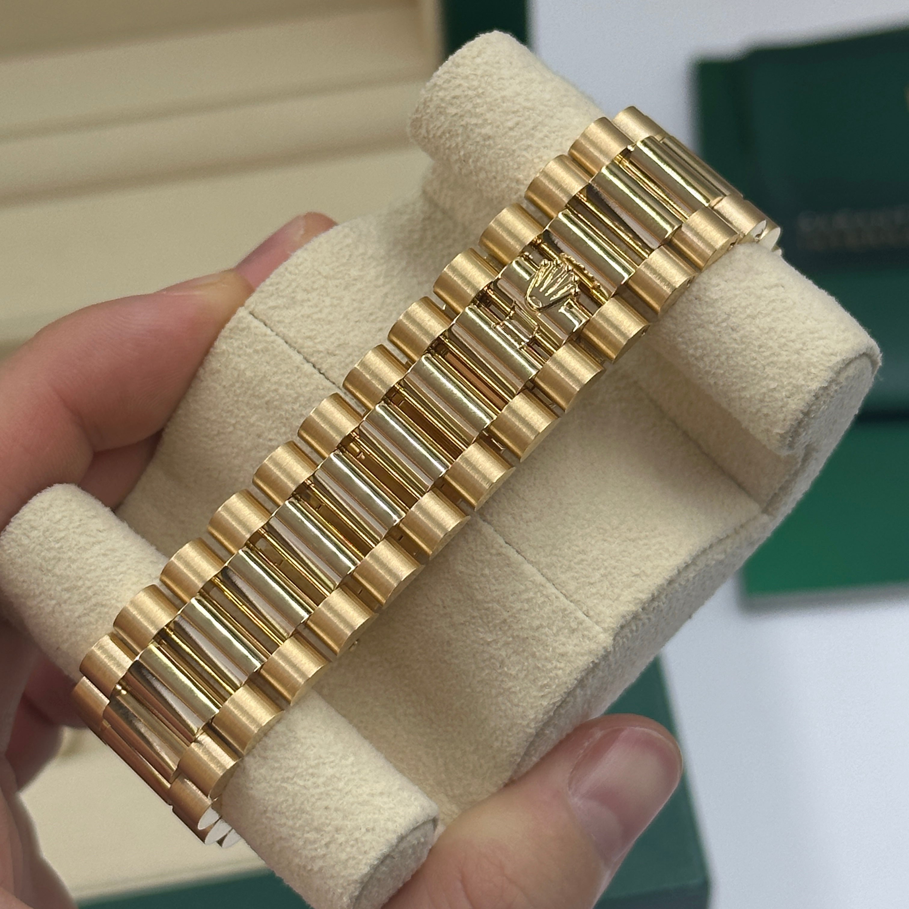 Rolex Day-Date 40 228238A Pave 2025