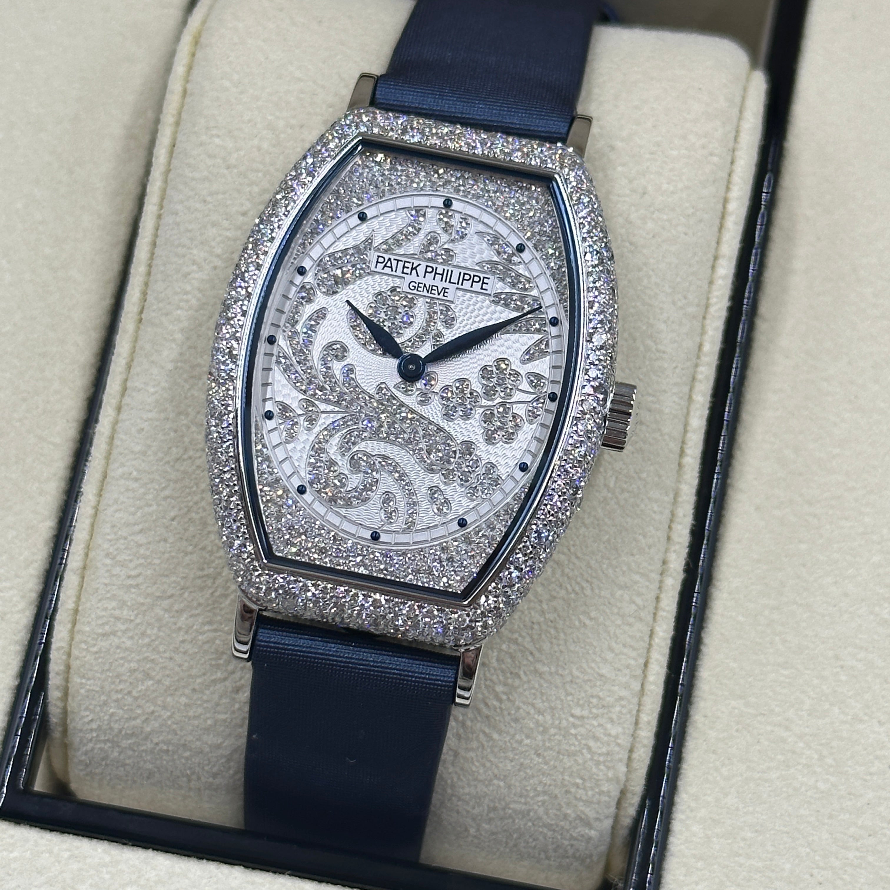 Patek Philippe GONDOLO  7099G-001