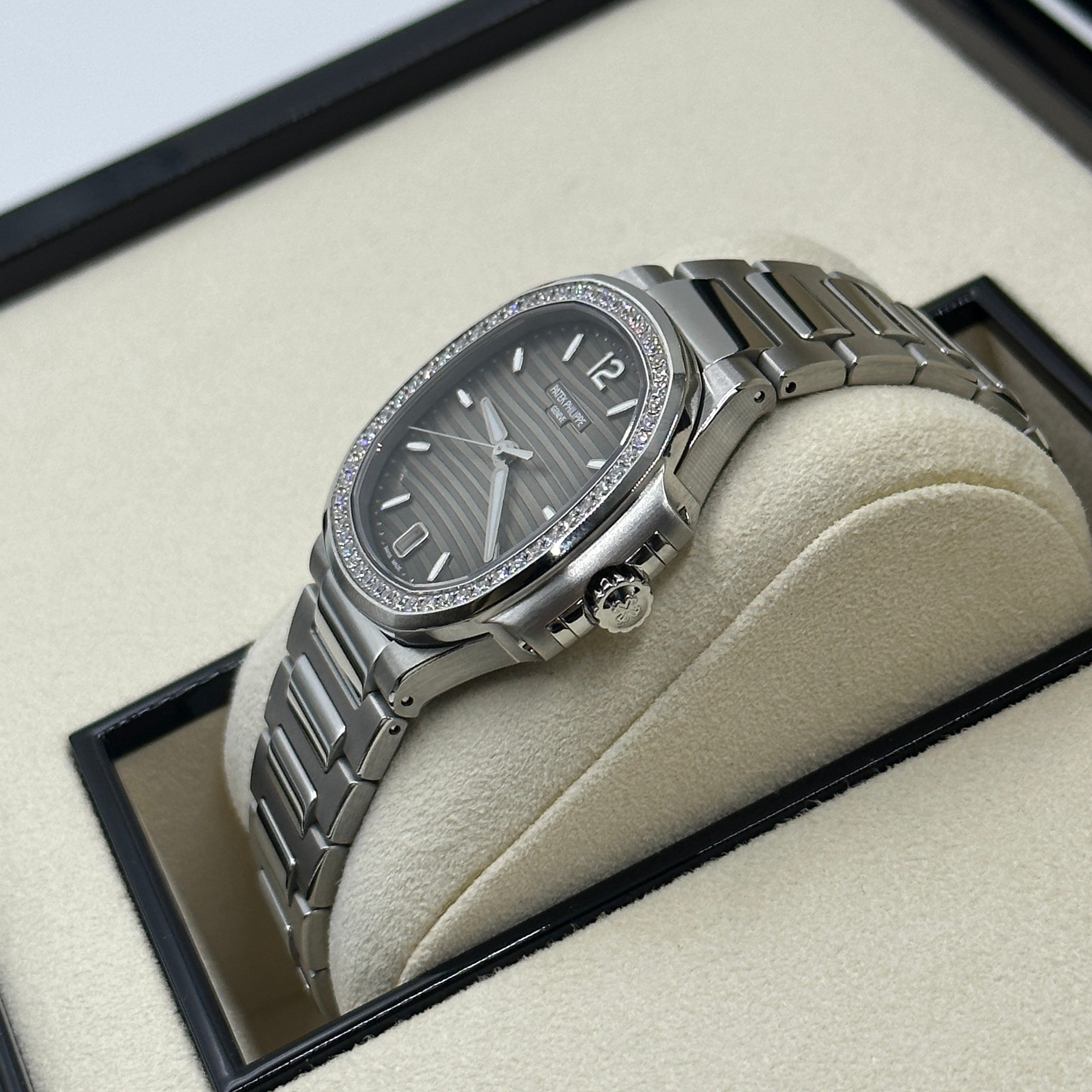 Patek Philippe Nautilus 7118/1200A-011 2025