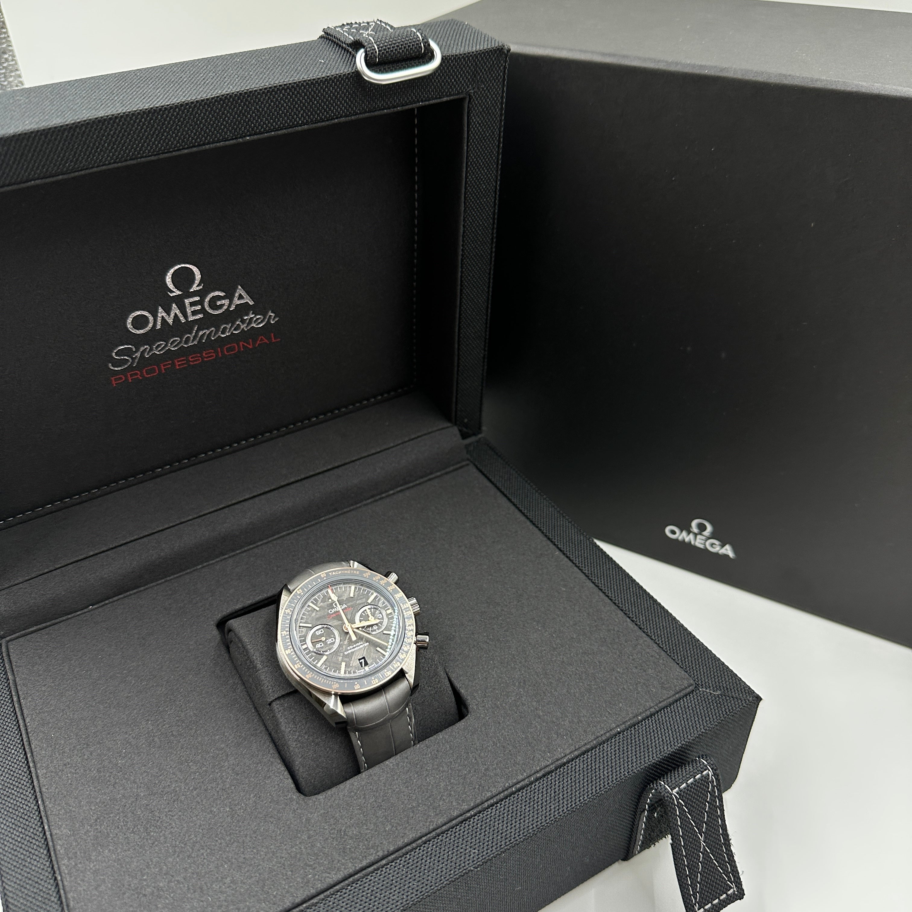 Omega Speedmaster Dark Side Of The Moon 44.25 MM 311.63.44.51.99.001 2025