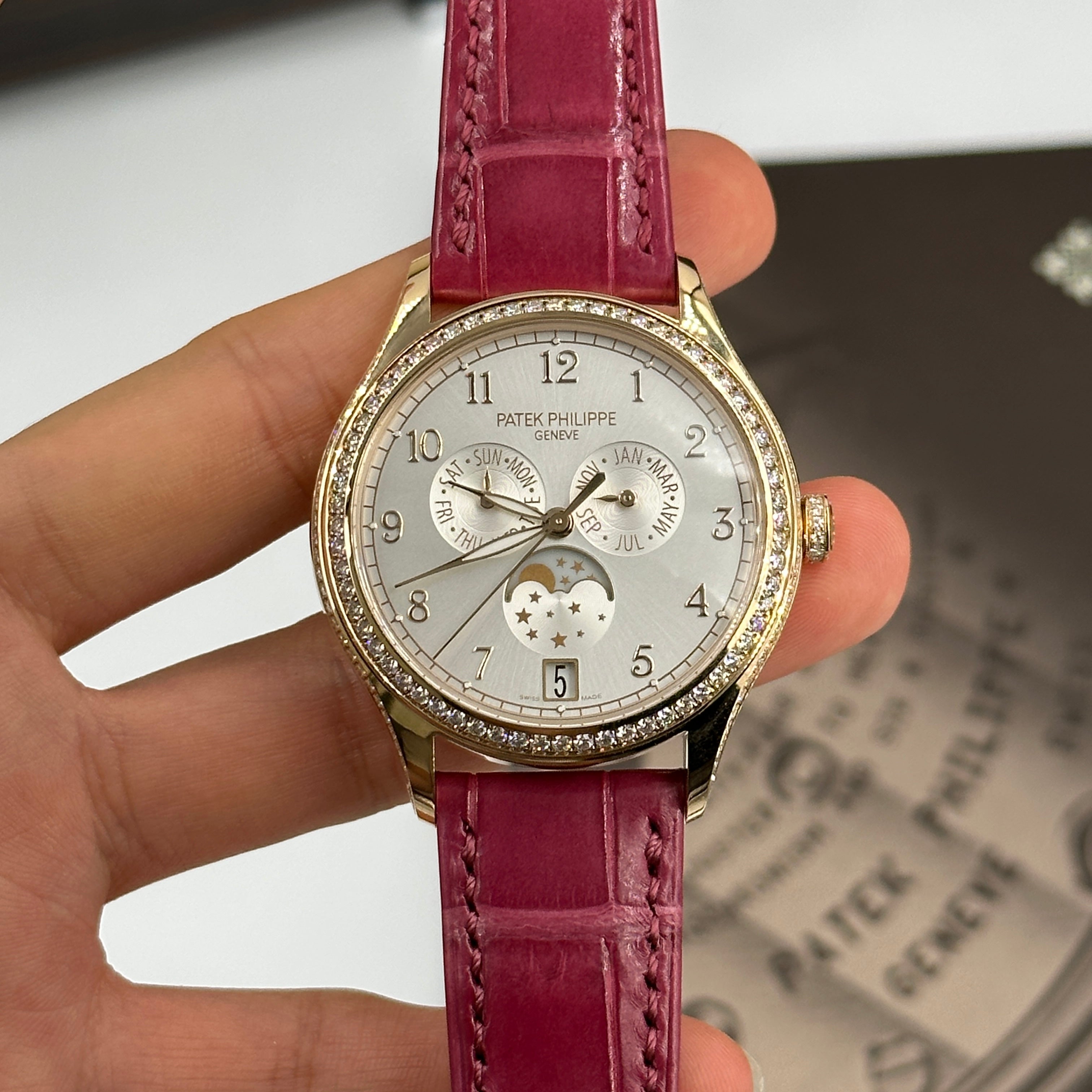 Patek Philippe 4947R-001 Complications