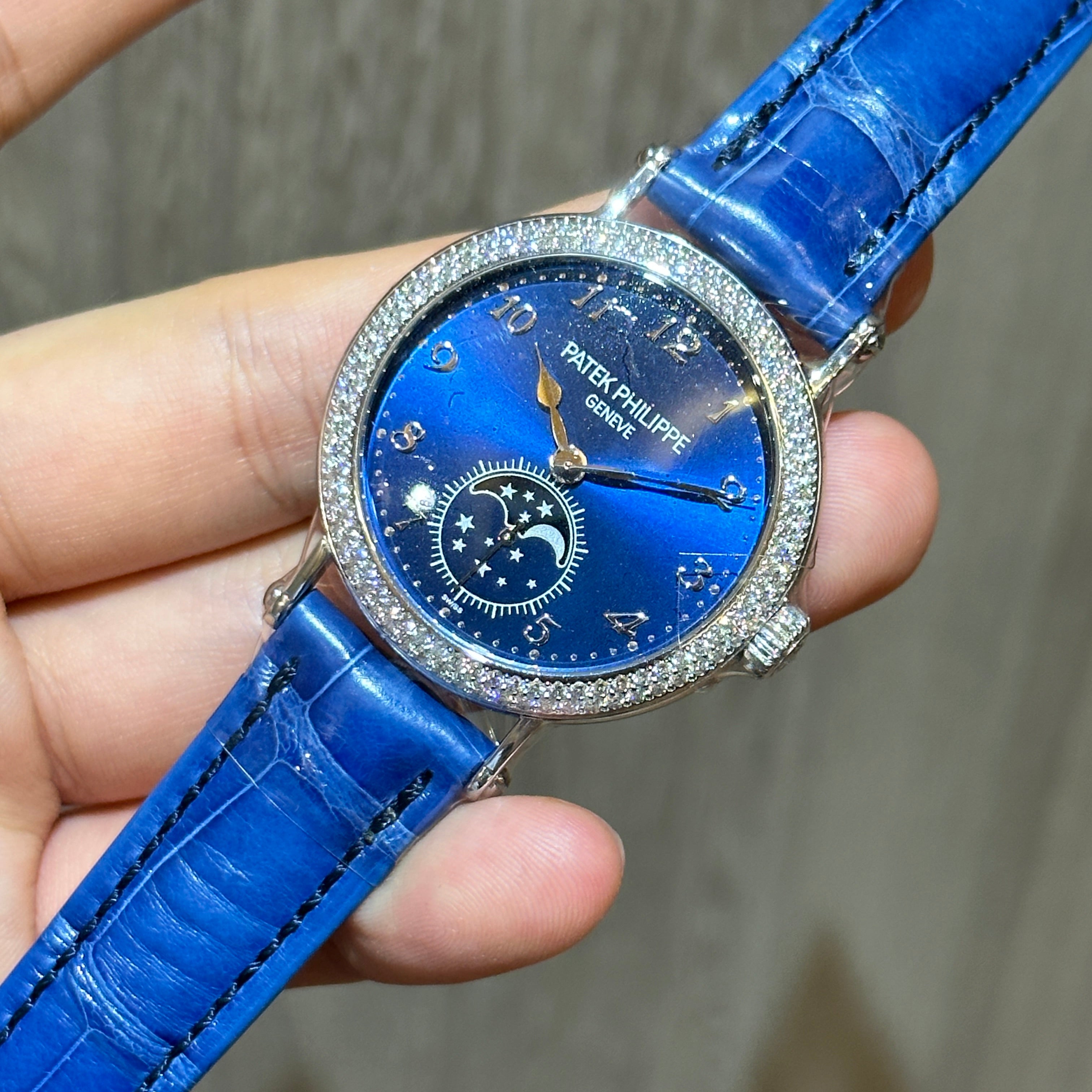 Patek Philippe Complications 7121/200G-001 2025