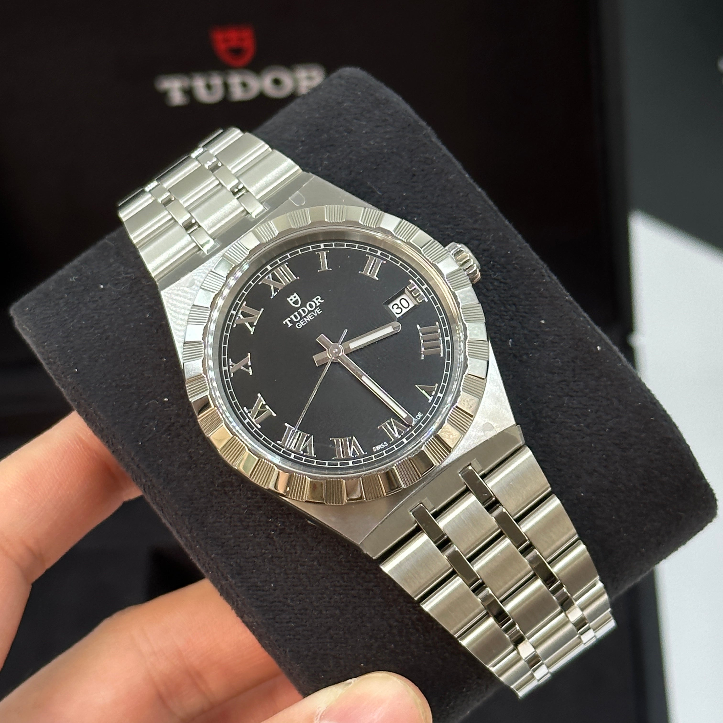 Tudor Royal M28500-0003 Black Roman 38MM