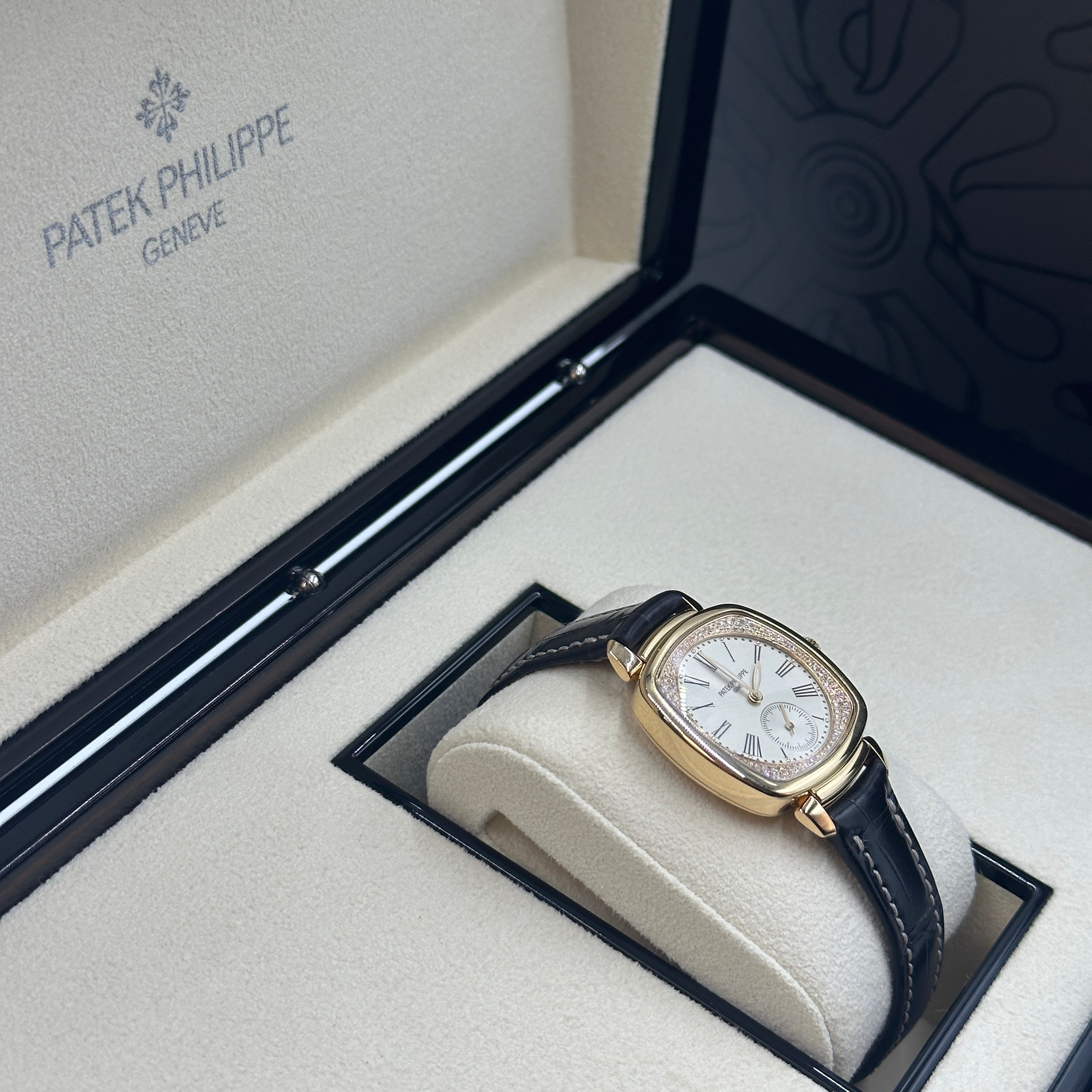 Patek Philippe  Gondolo   7041R-001