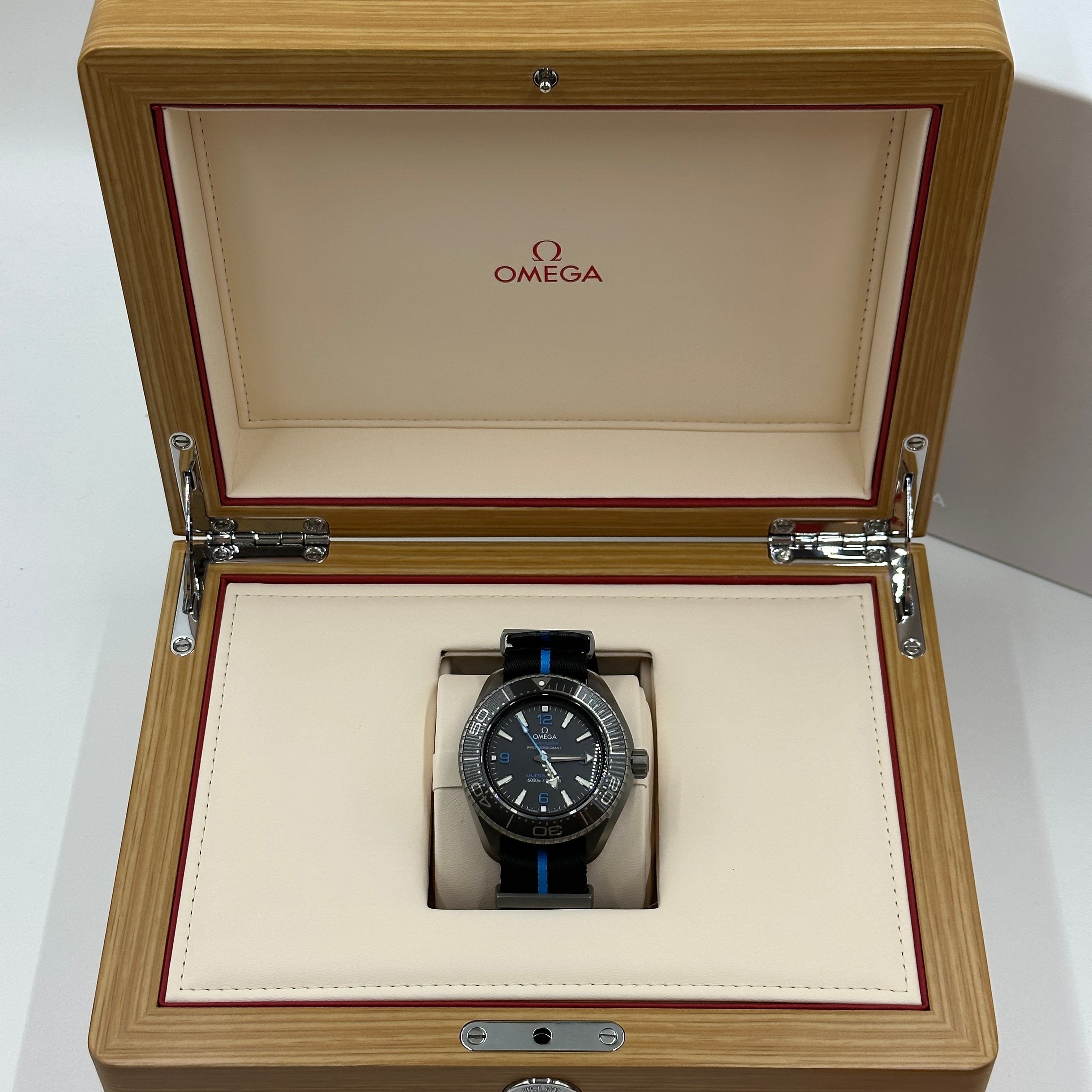 Omega 215.92.46.21.01.001 Seamaster Planet Ocean 6000M 2026