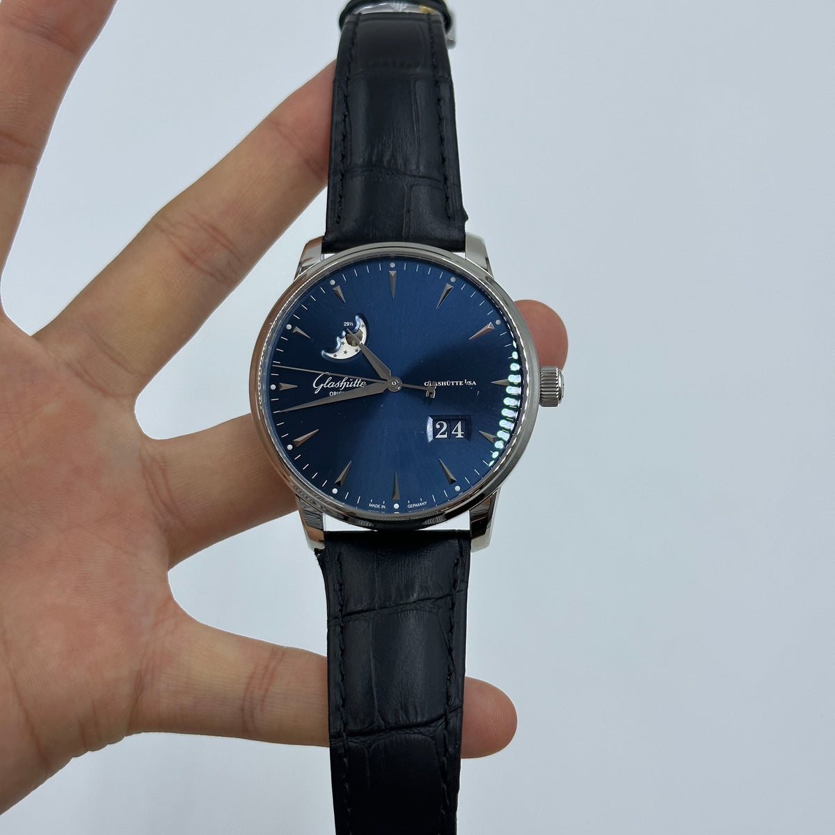 Glashütte Original Senator Excellence Panorama Date Moon 1-36-04-04-02-30 2026