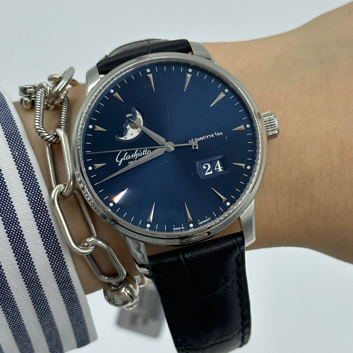 Glashütte Original Senator Excellence Panorama Date Moon 1-36-04-04-02-30 2026