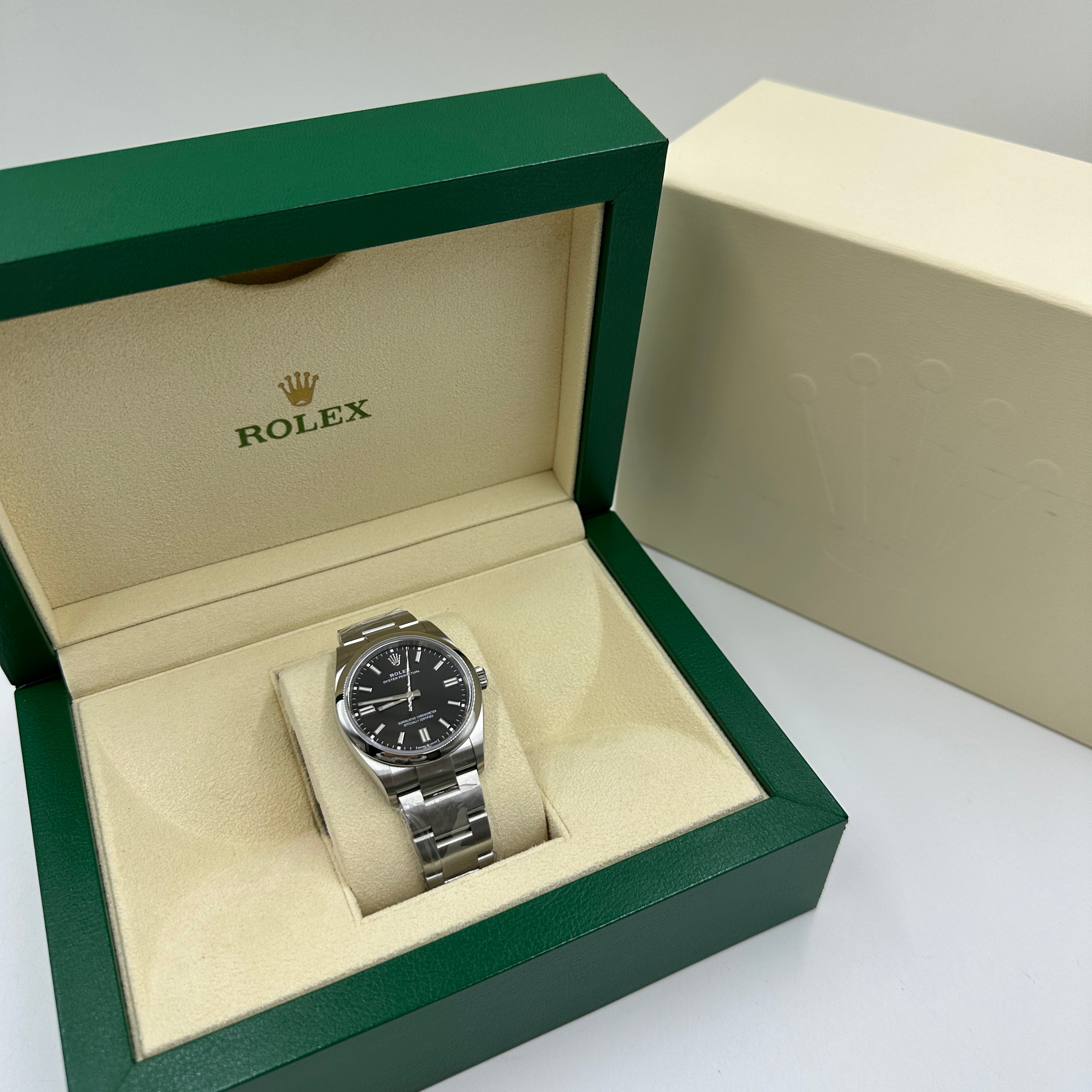 Rolex Oyster Perpetual 36 126000 Black 2025