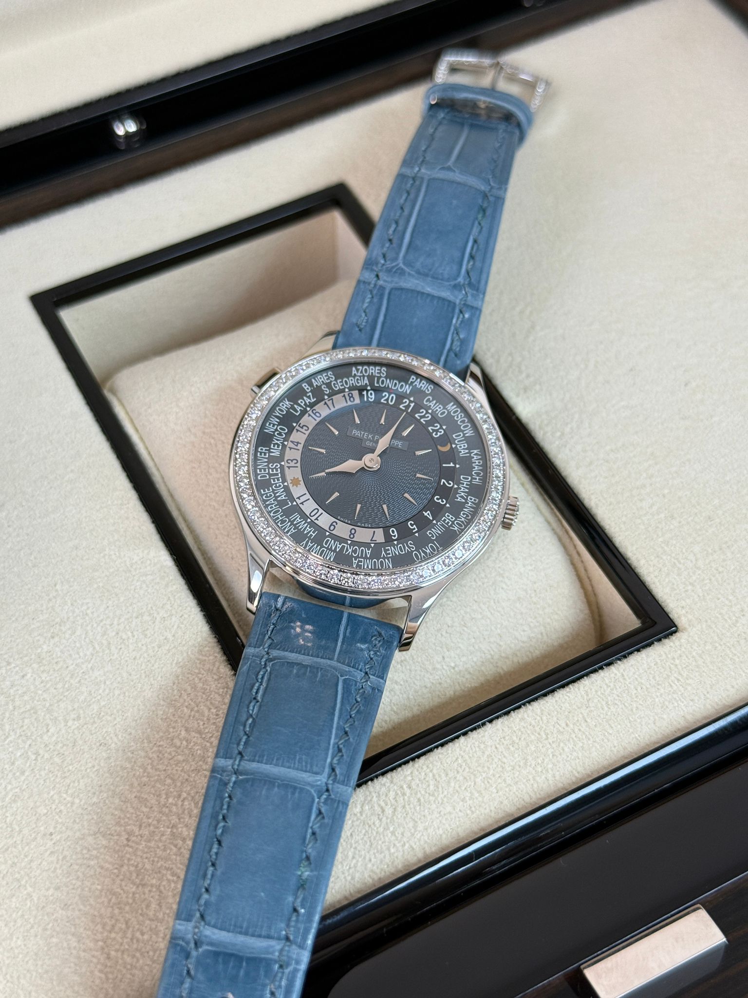 Patek Philippe  Complications 7130G-016