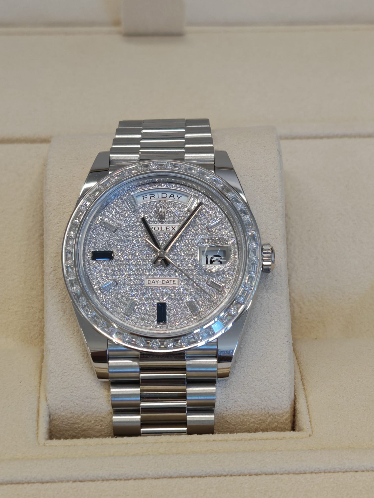 Rolex Day-Date 40 228396TBR PAVE