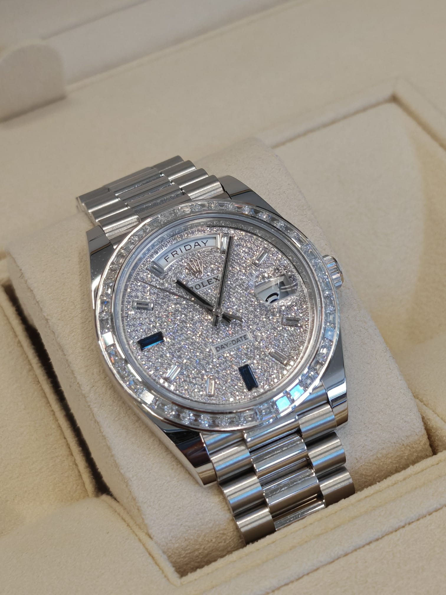Rolex Day-Date 40 228396TBR PAVE