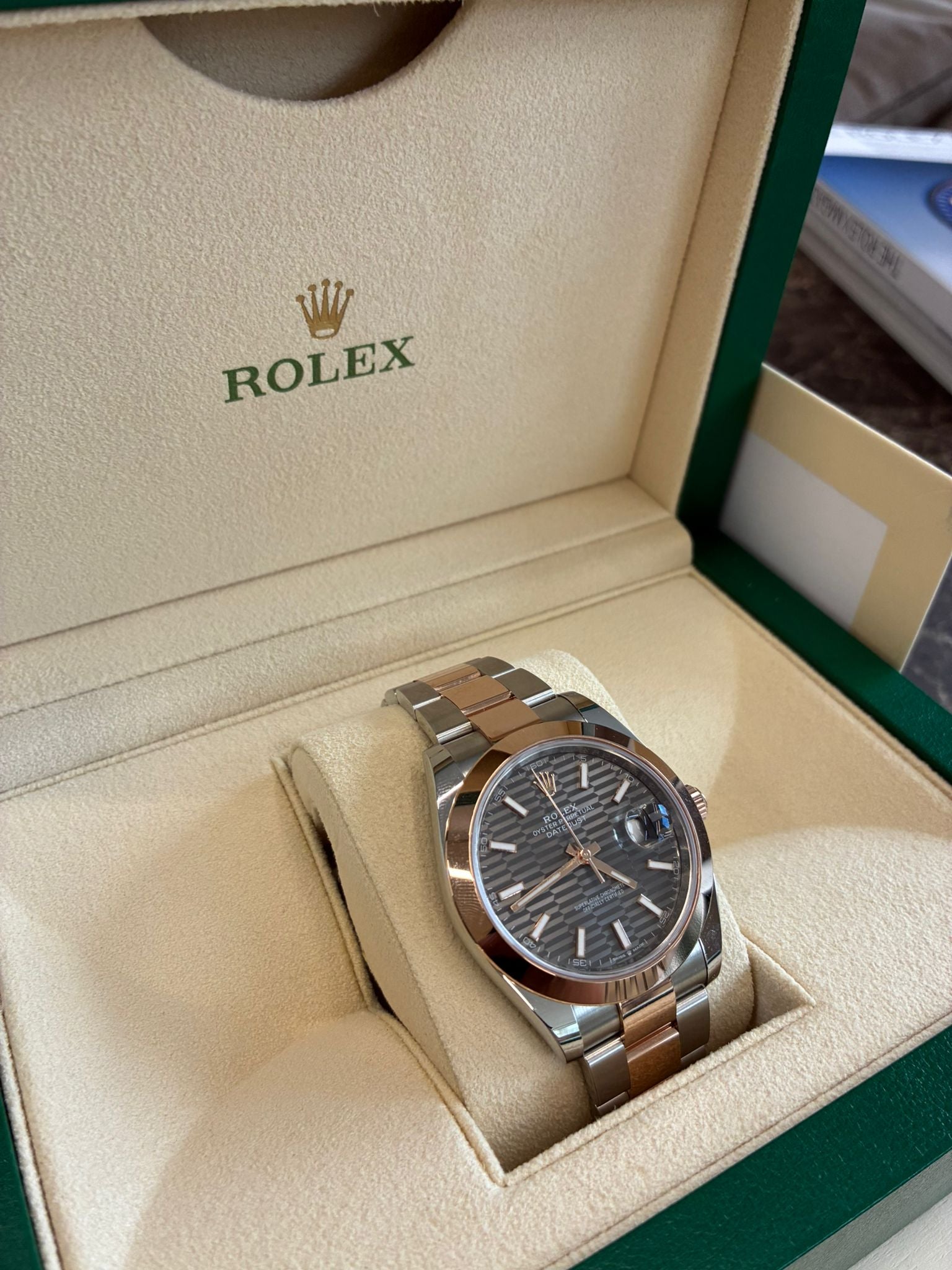 Rolex Datejust 41 126301 Grey Fluted Oyster 2024