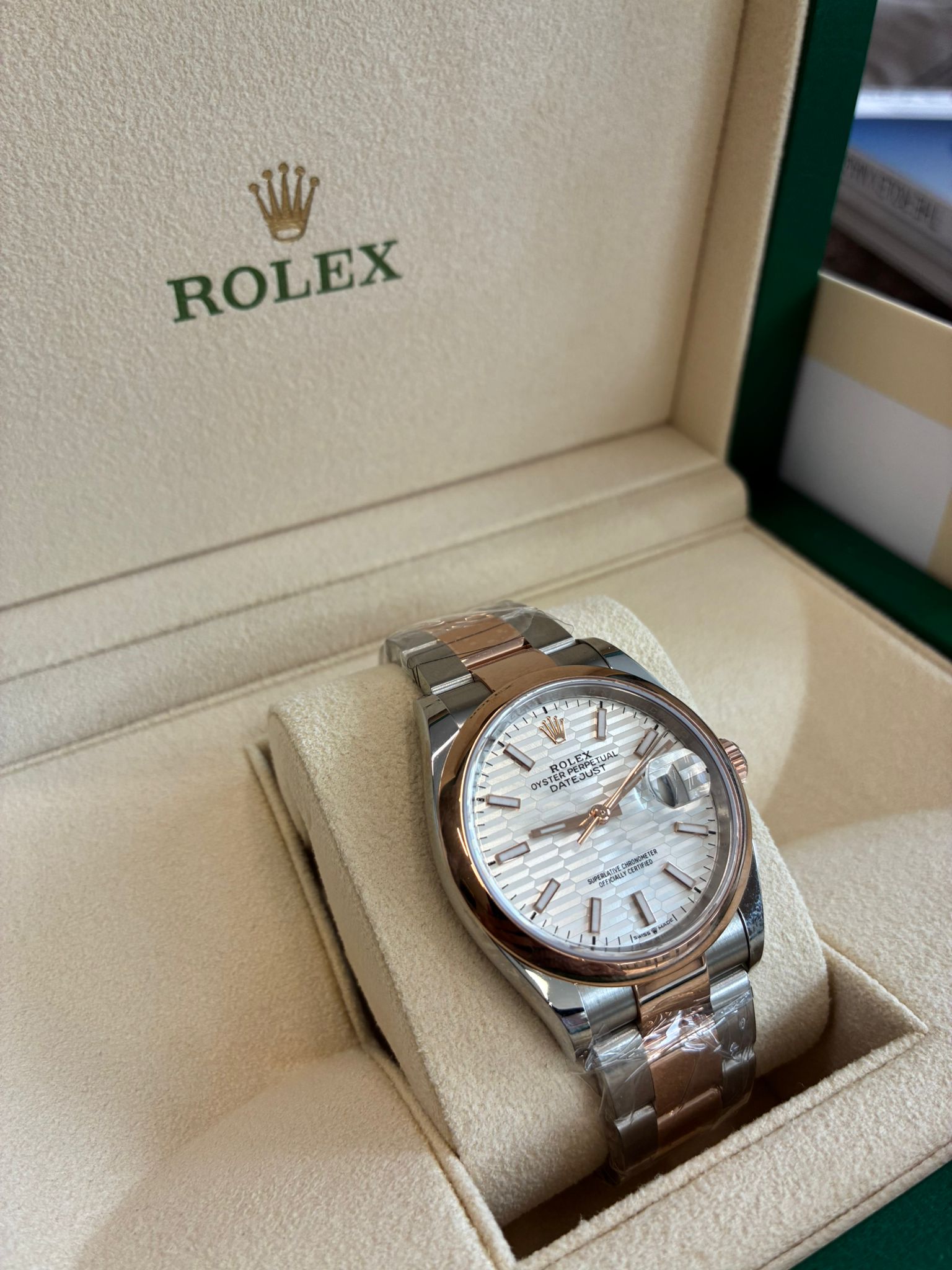 Rolex Datejust 36 126201-0033 Silver Flute Oyster 2024