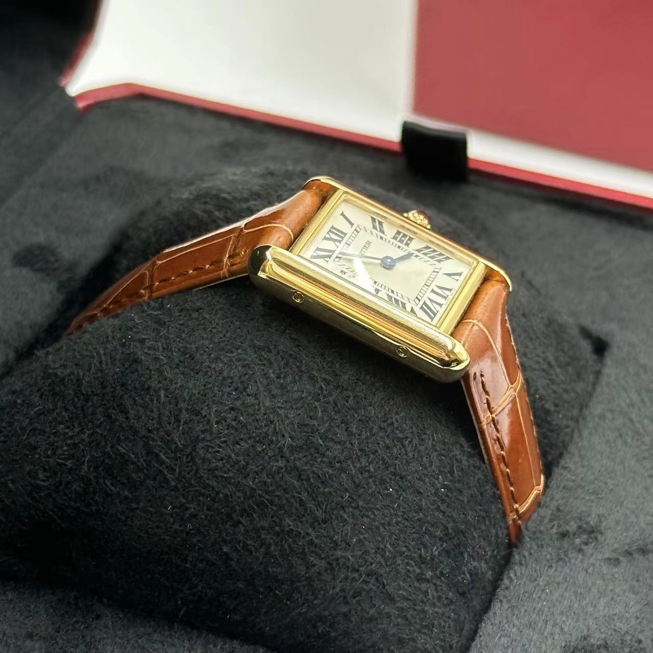 Cartier Tank Louis W1529856 2026