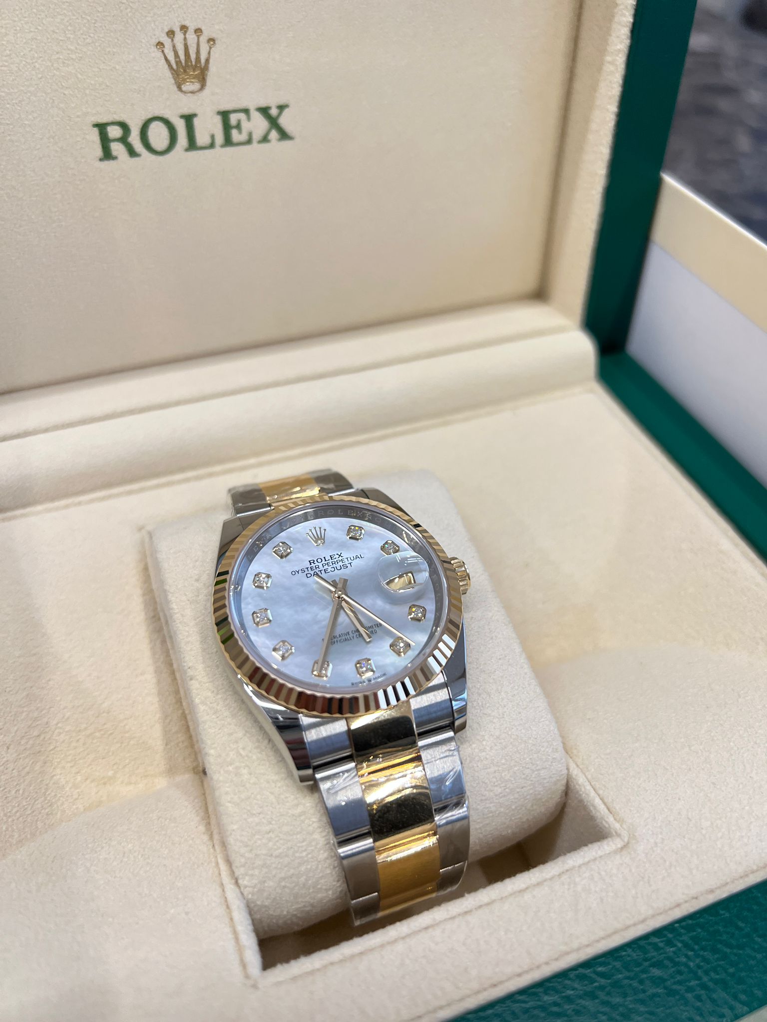 Rolex Datejust 36 126233Ng White Oyster 2025