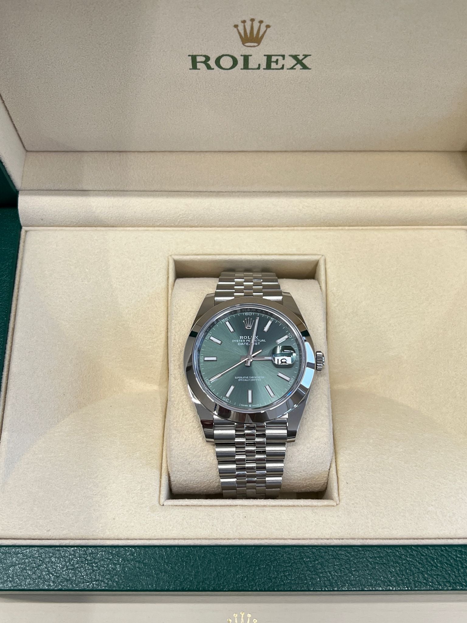 Rolex Datejust 41 126300 GREEN INDEX JUB