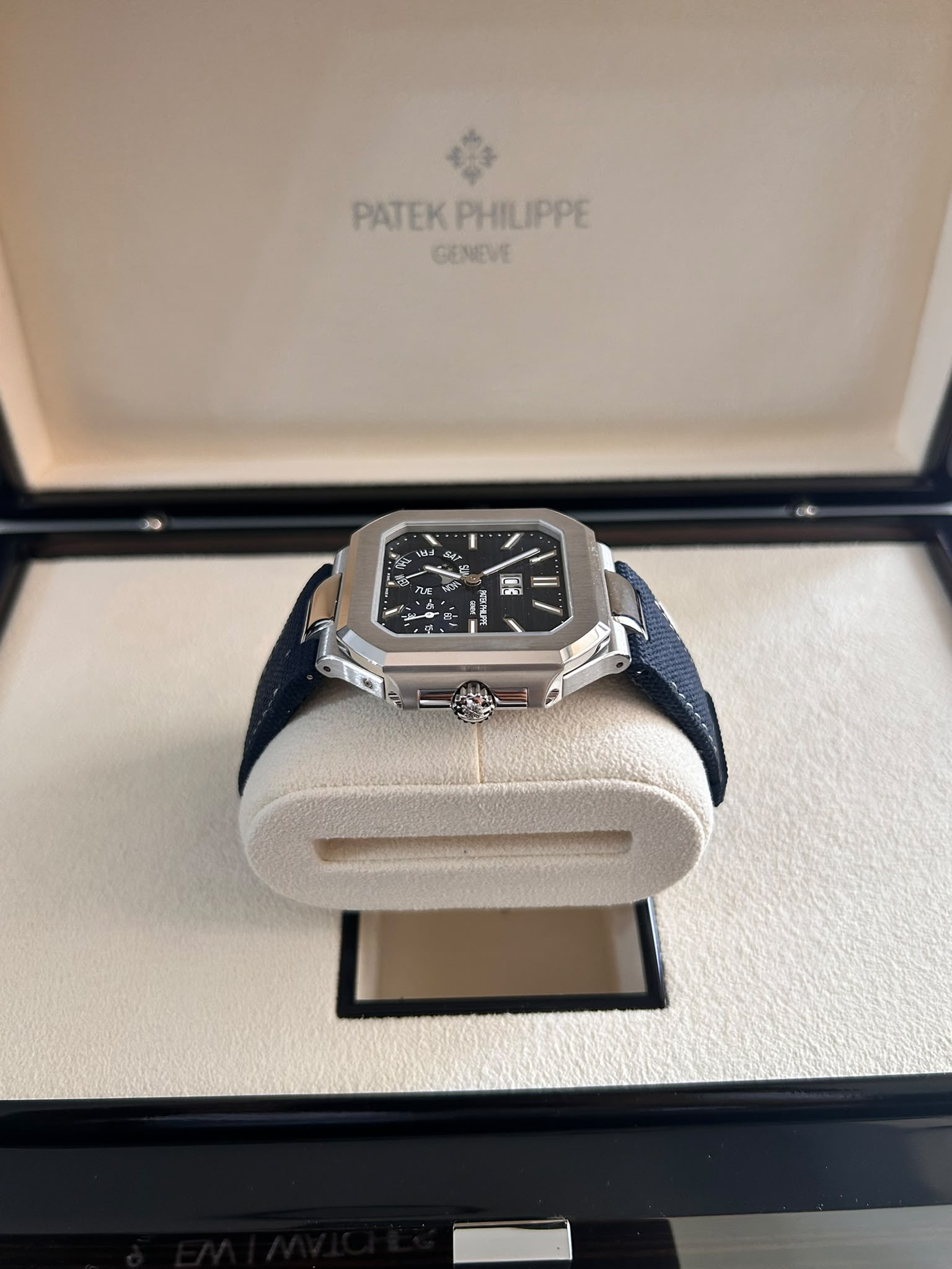 Patek Philippe Cubitus 5822P-001 2026