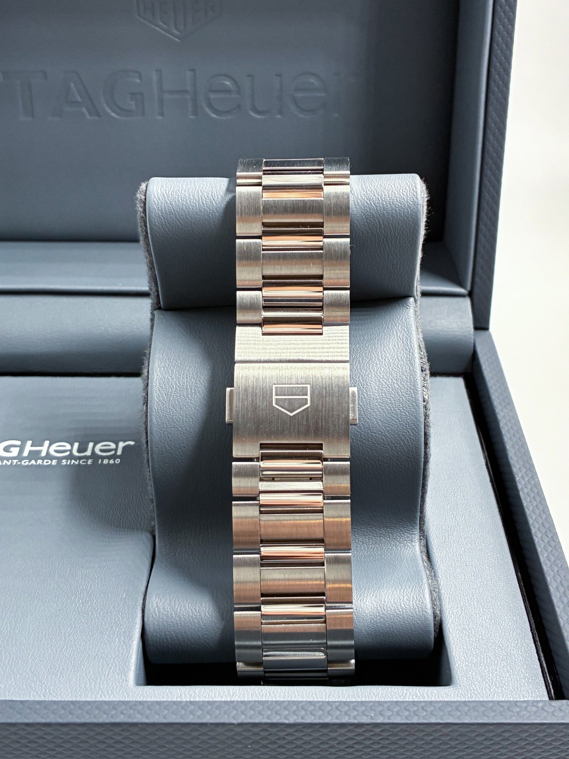 TAG Heuer Carrera Twin Time WBN201A.BA0640