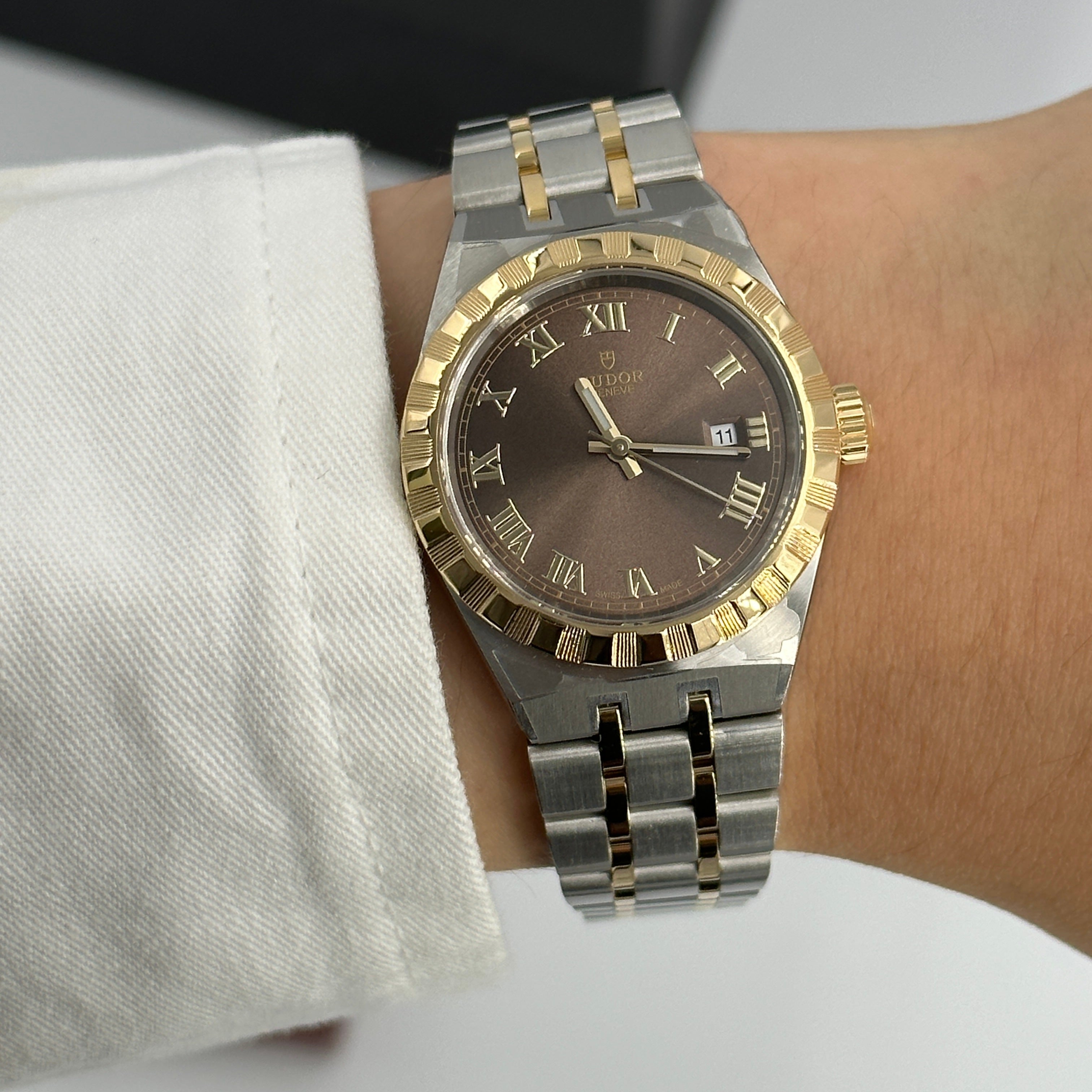 Tudor Tudor Royal 28mm 28303-0008 Choc Roman 2024 – EW Watches