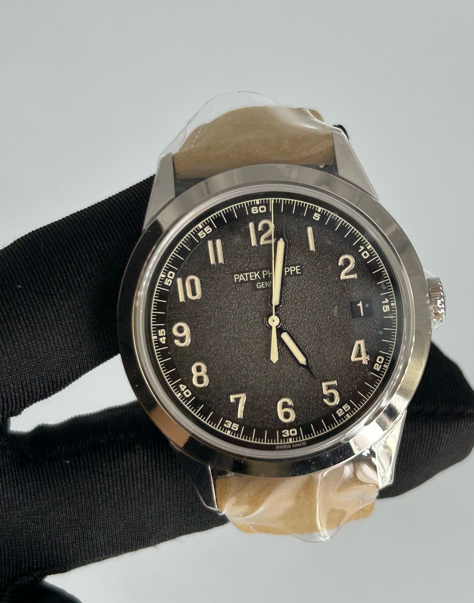 Patek Philippe Calatrava 5226G‑001 White‑Gold 40 mm Textured Dial