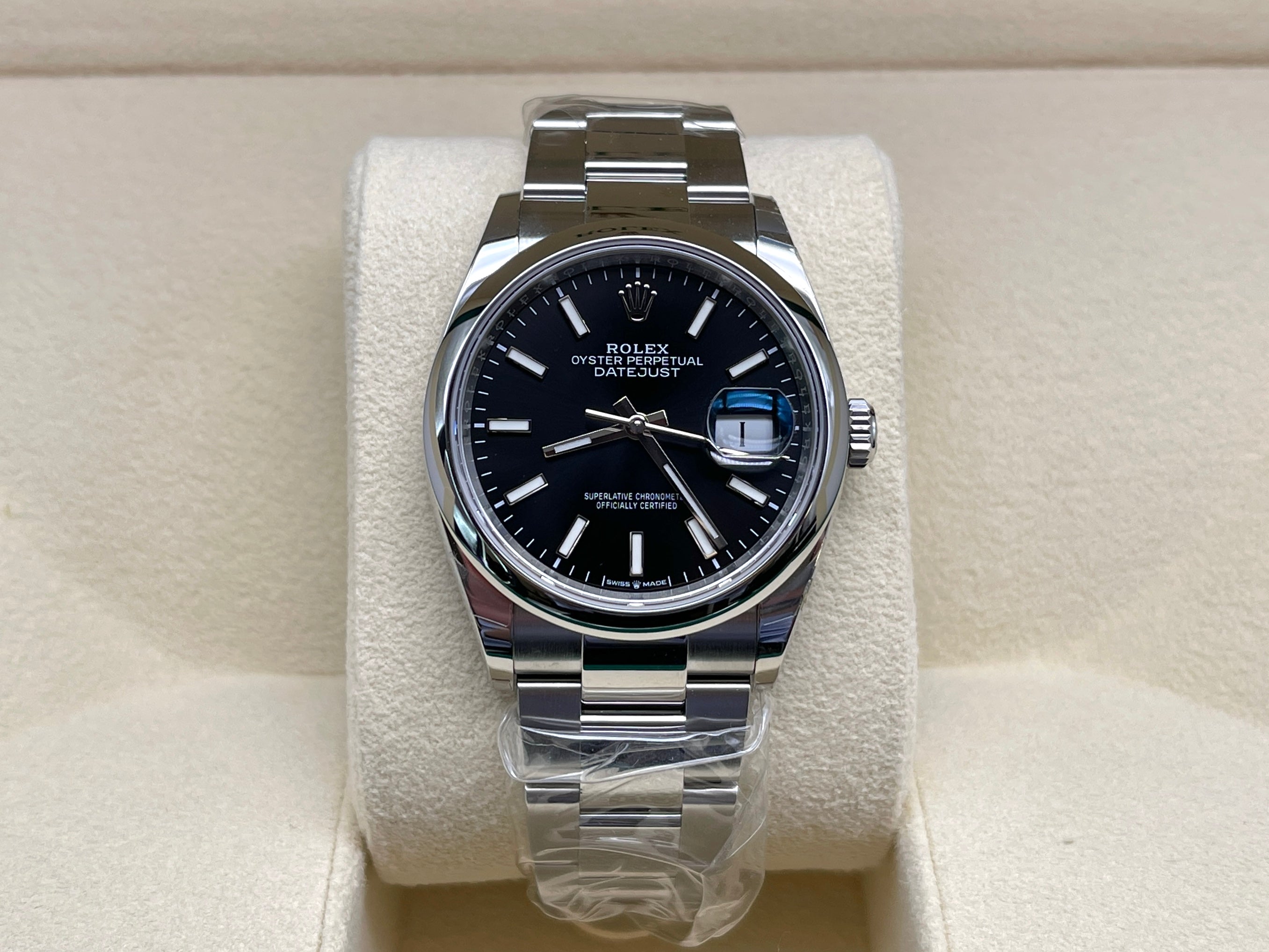 Rolex Datejust 36 126200 Black Index Oyster 2025