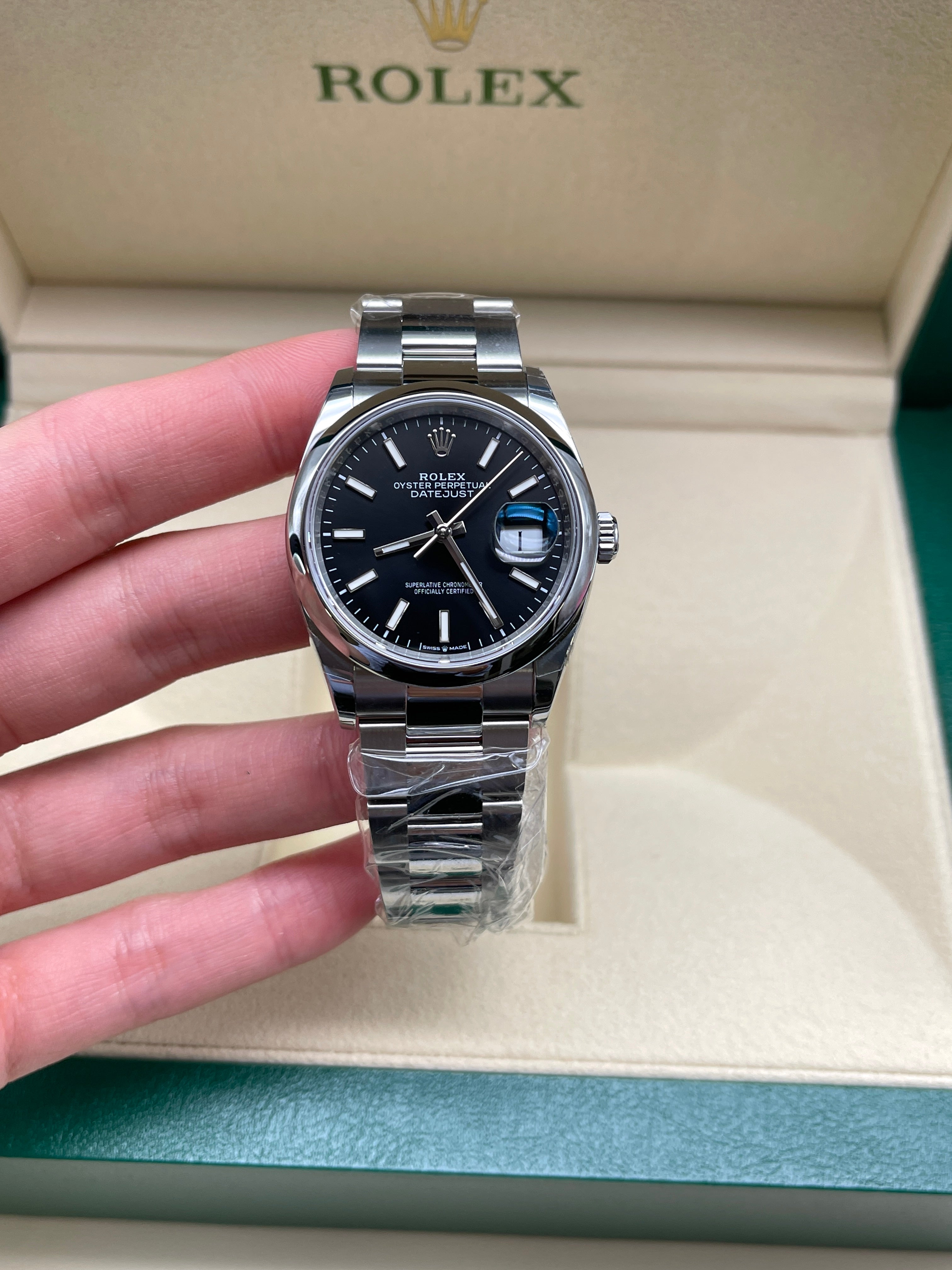 Rolex Datejust 36 126200 Black Index Oyster 2025